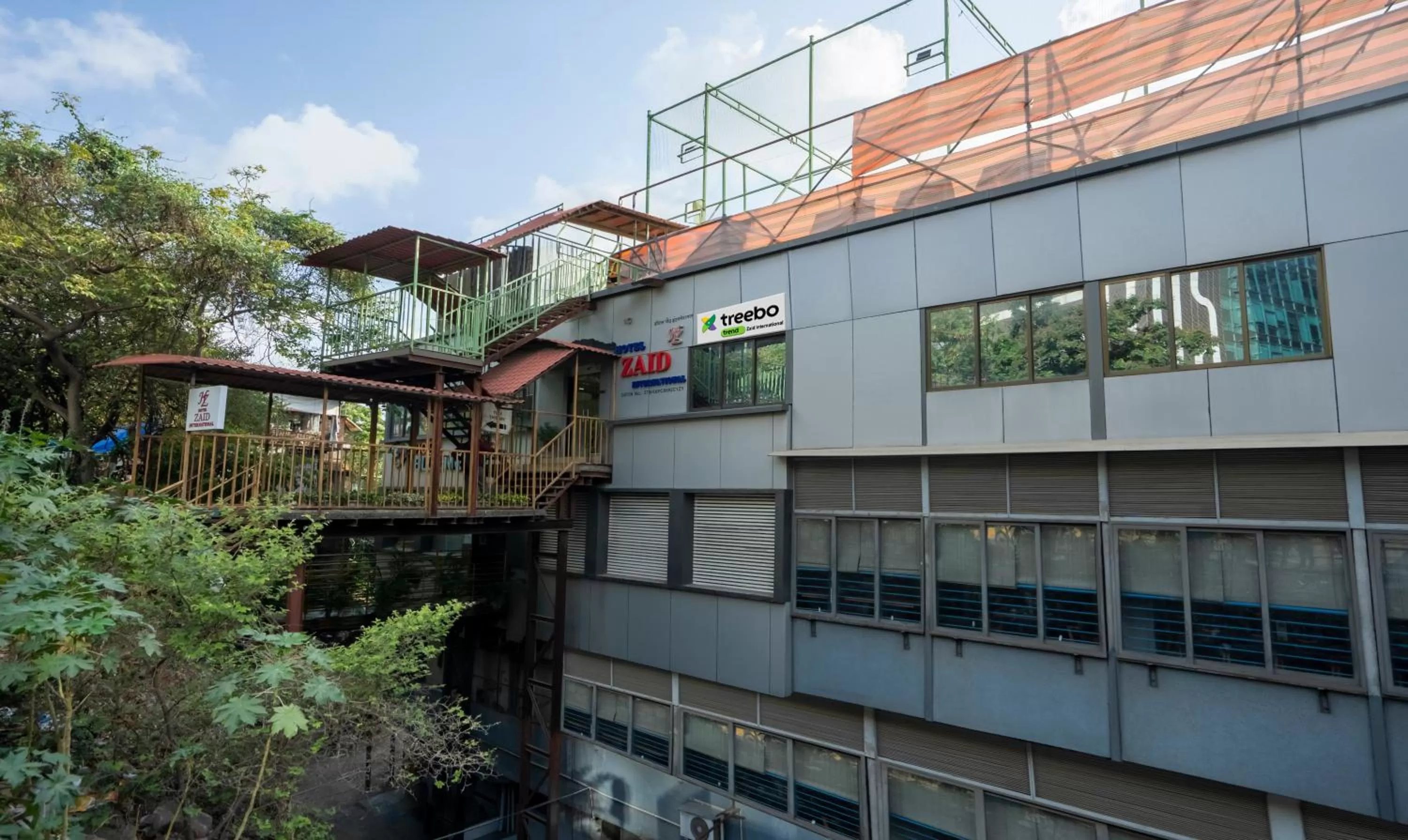 Facade/entrance in Treebo Zaid International Powai