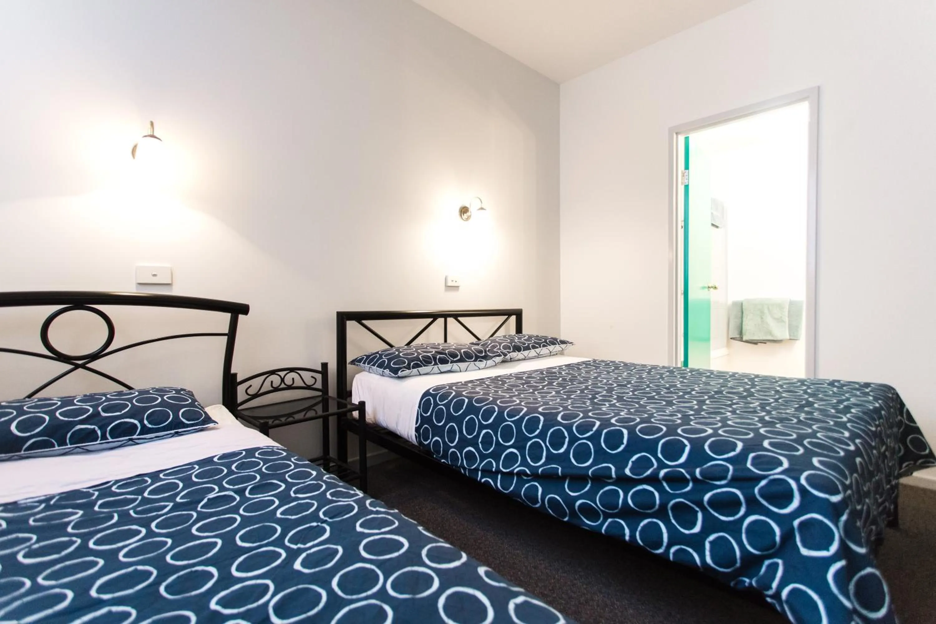 Bed in YHA Hobart Central