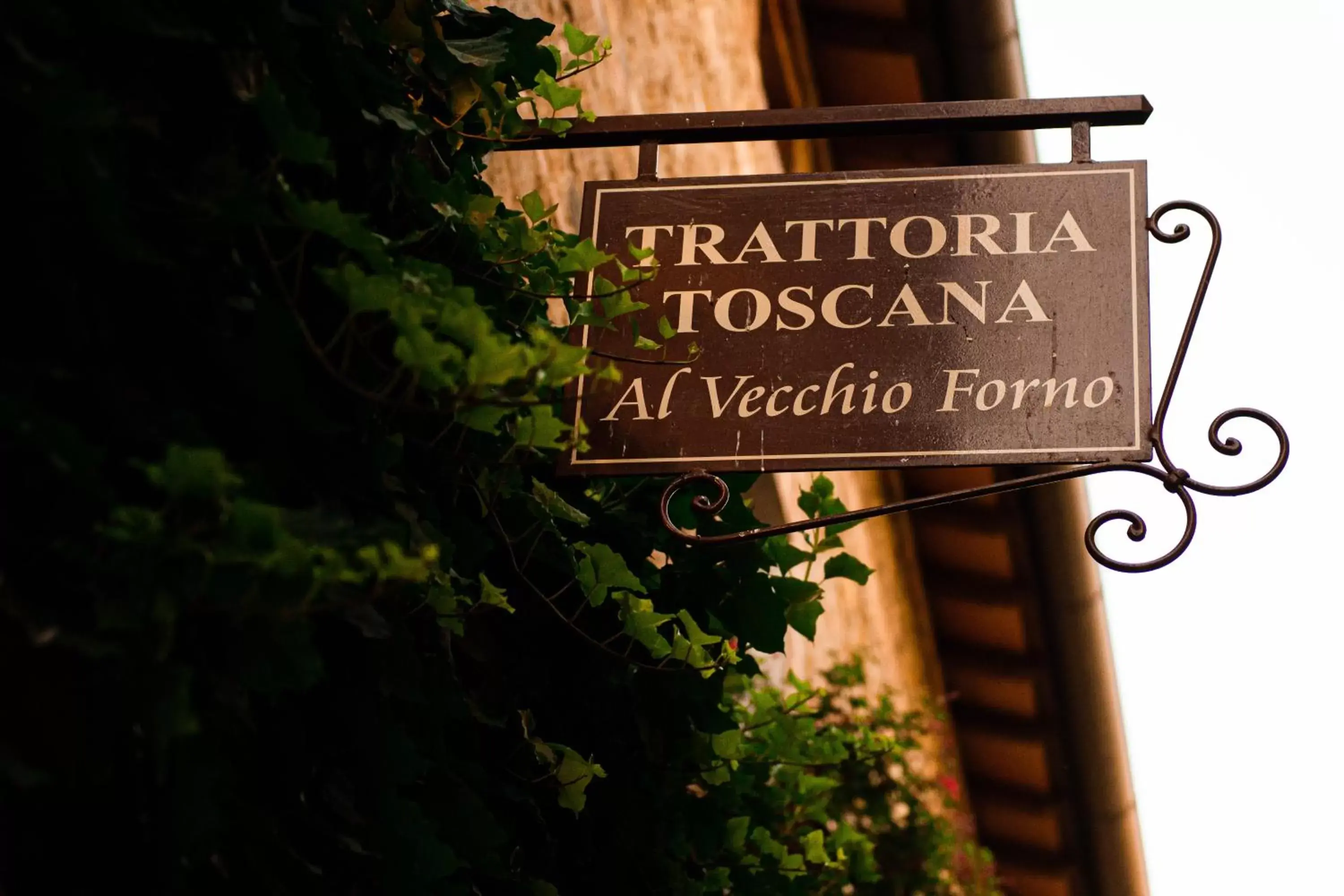 Restaurant/places to eat in TORRE GIARDINO SEGRETO B&B- Borgo Capitano Collection - Albergo diffuso