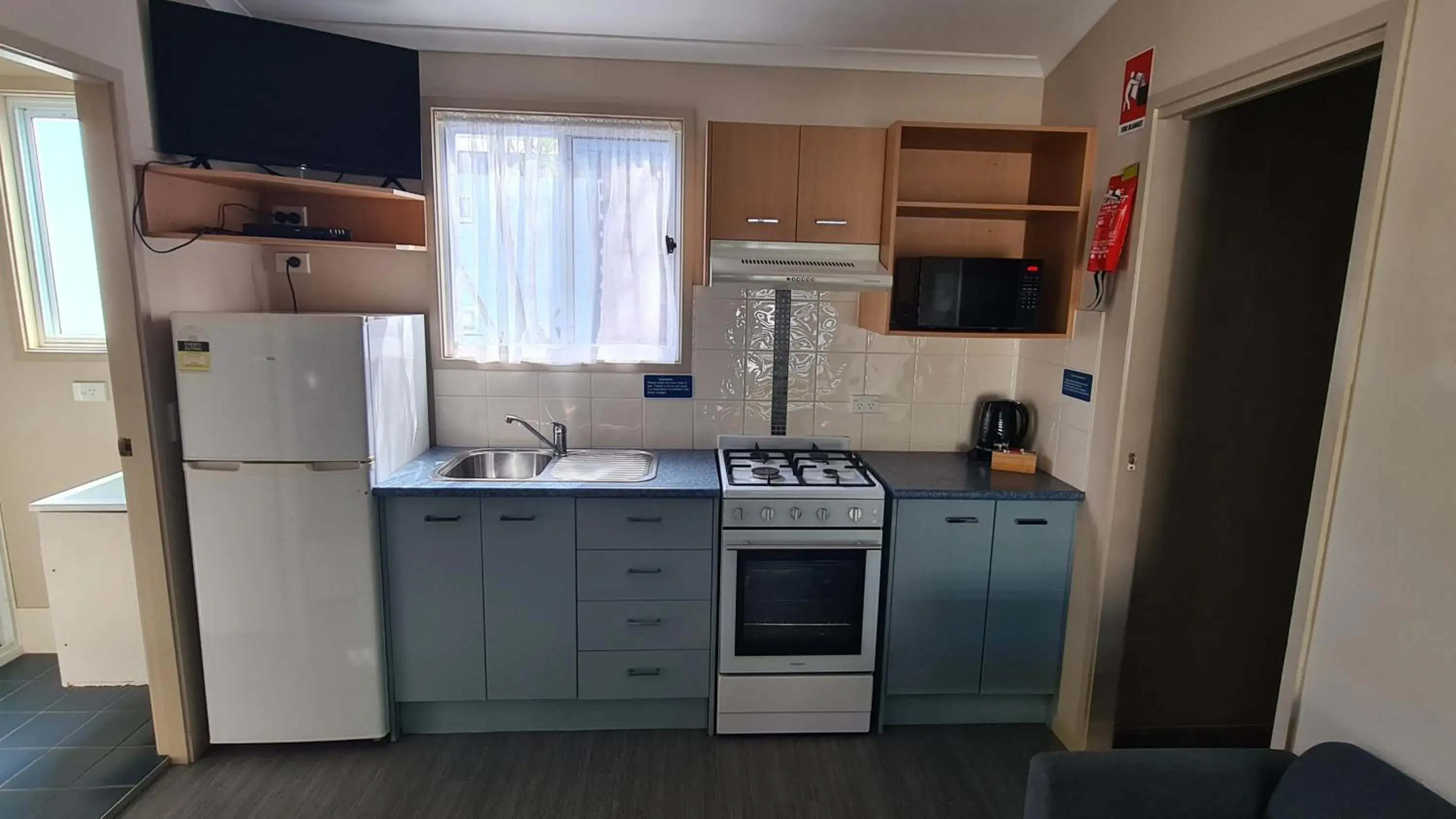 Kitchen or kitchenette, Kitchen/Kitchenette in Banana Coast Caravan Park