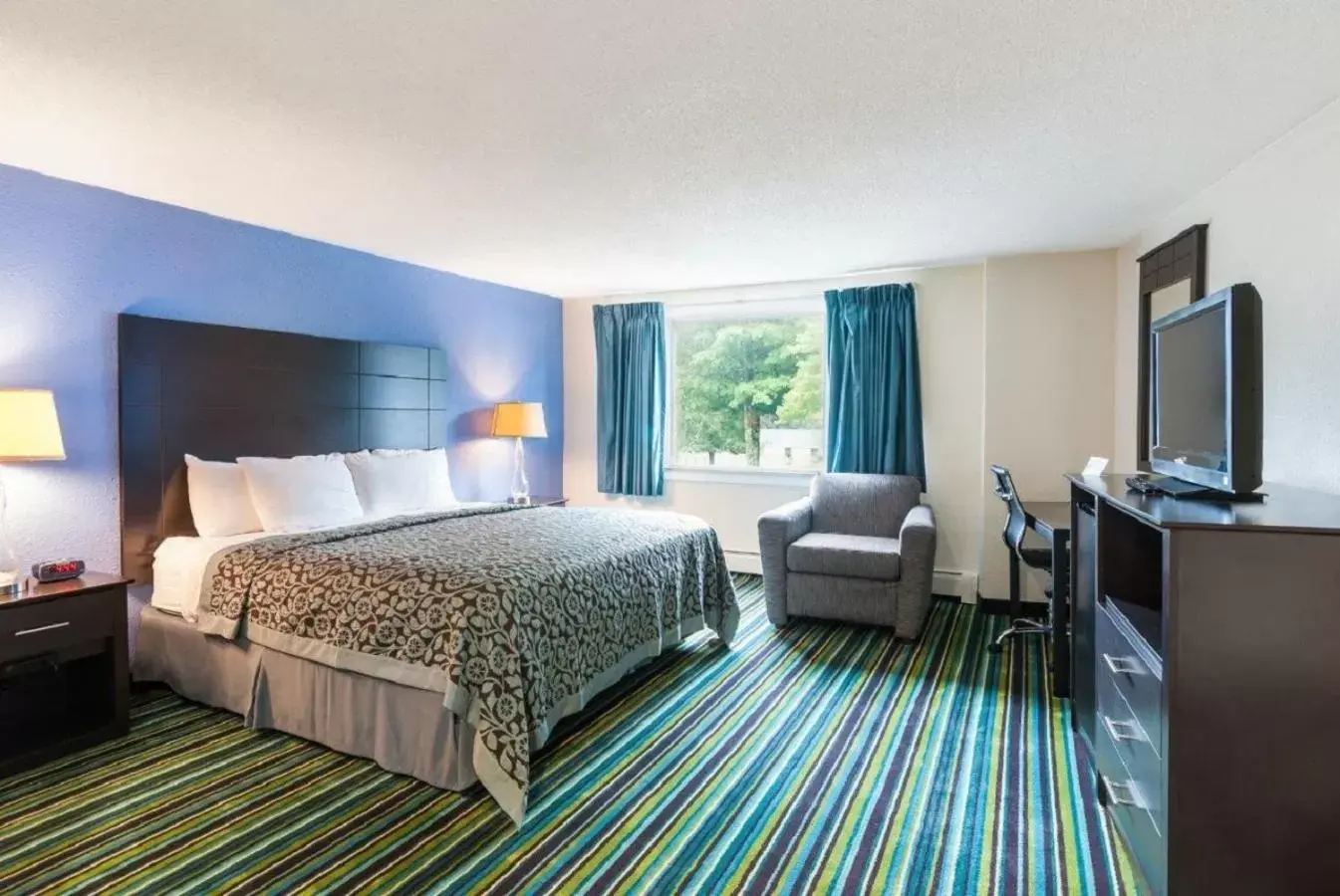 Photo of the whole room in Days Inn by Wyndham Lincoln