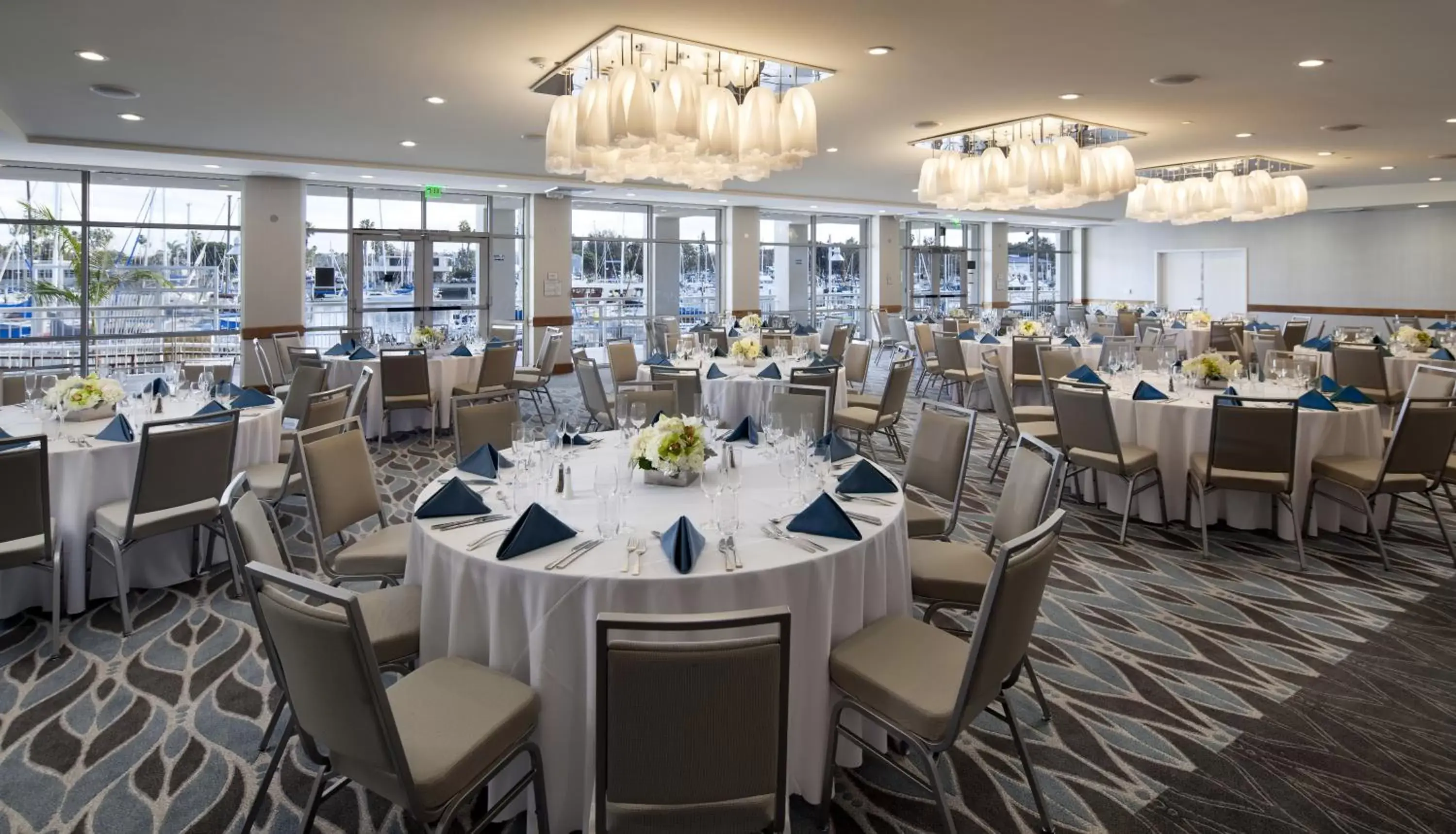 Banquet/Function facilities, Restaurant/Places to Eat in Marina del Rey Hotel