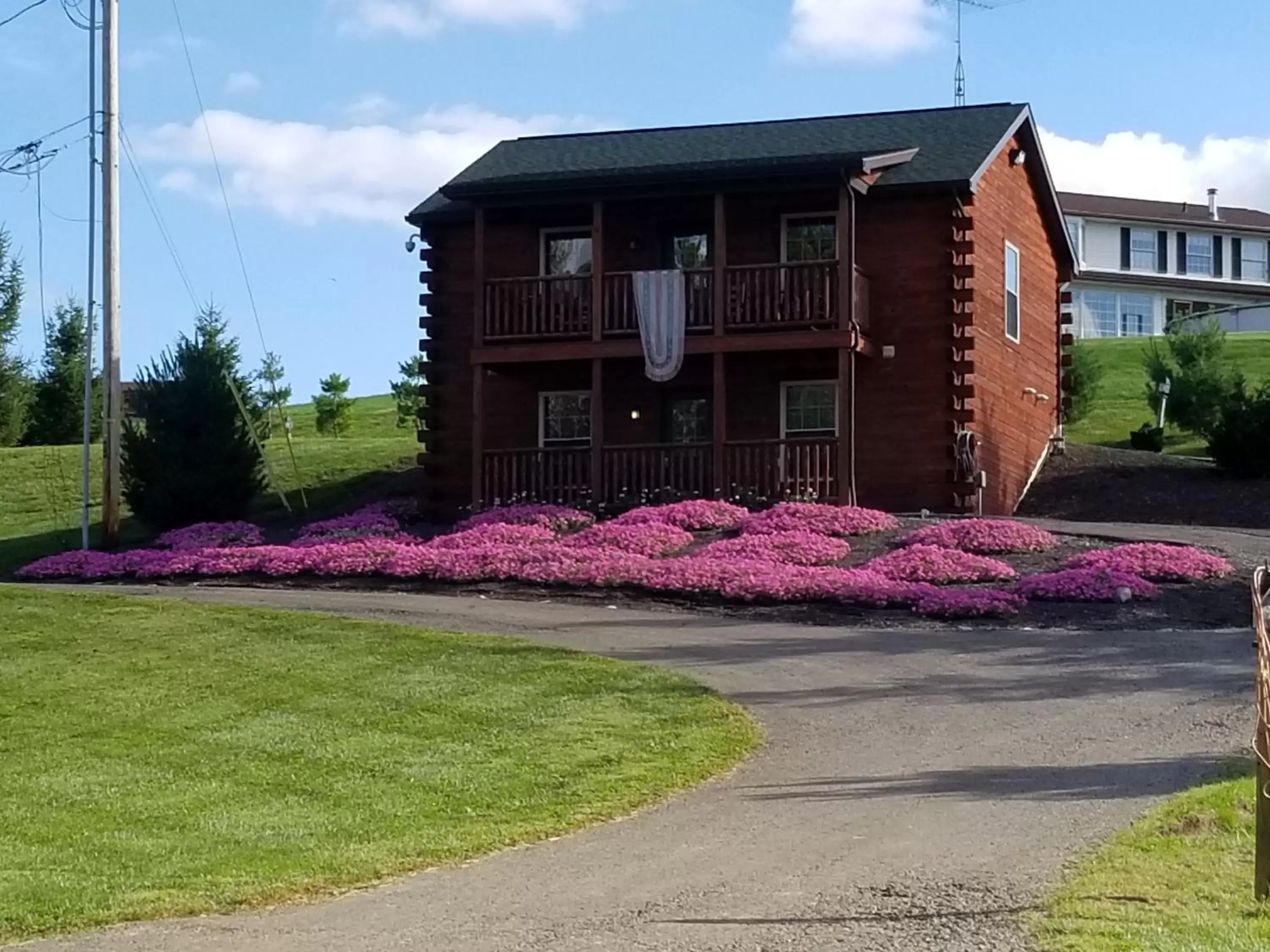 Property Building in Amish Blessings Cabins