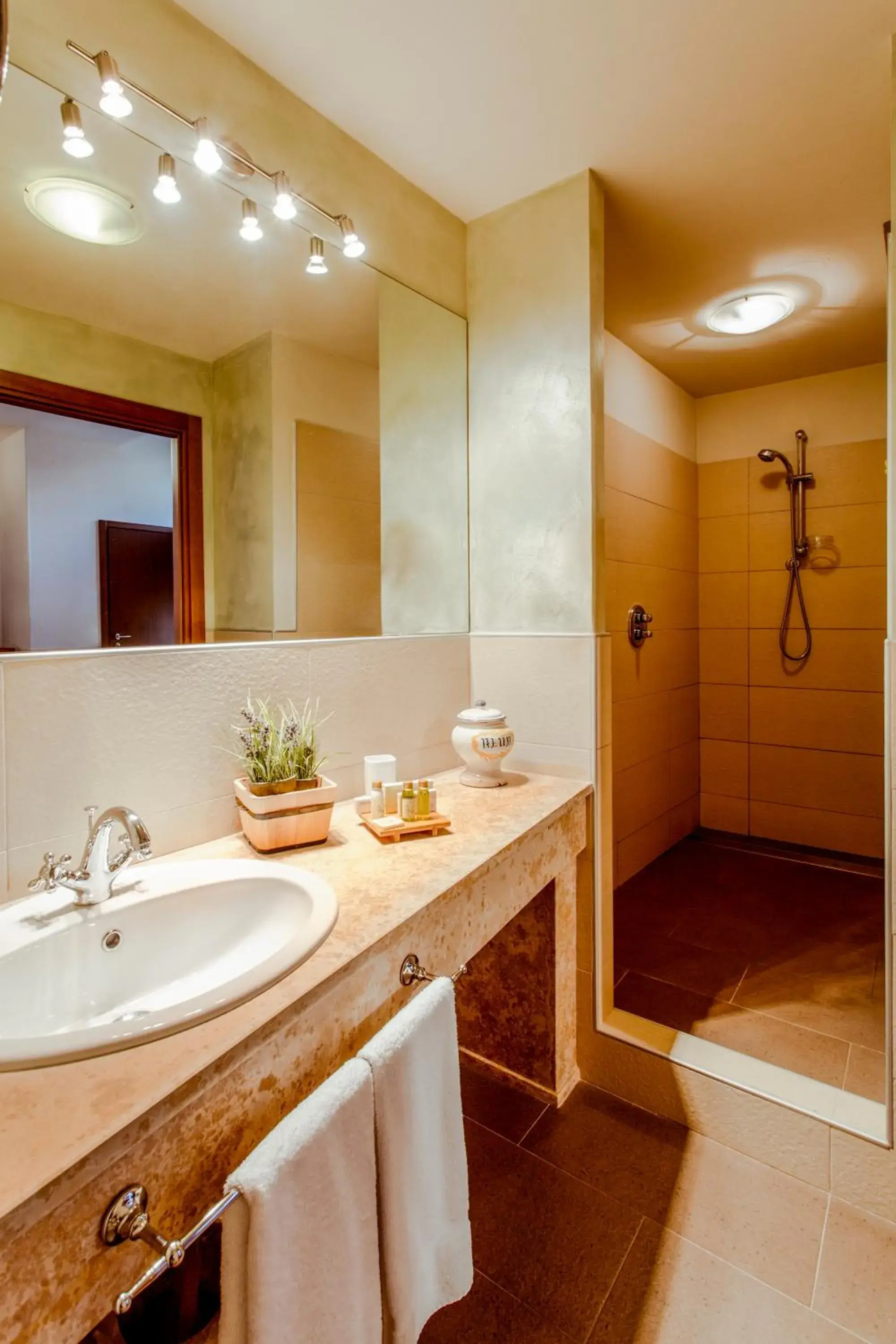 Bathroom in Boutique Hotel Villa Sostaga