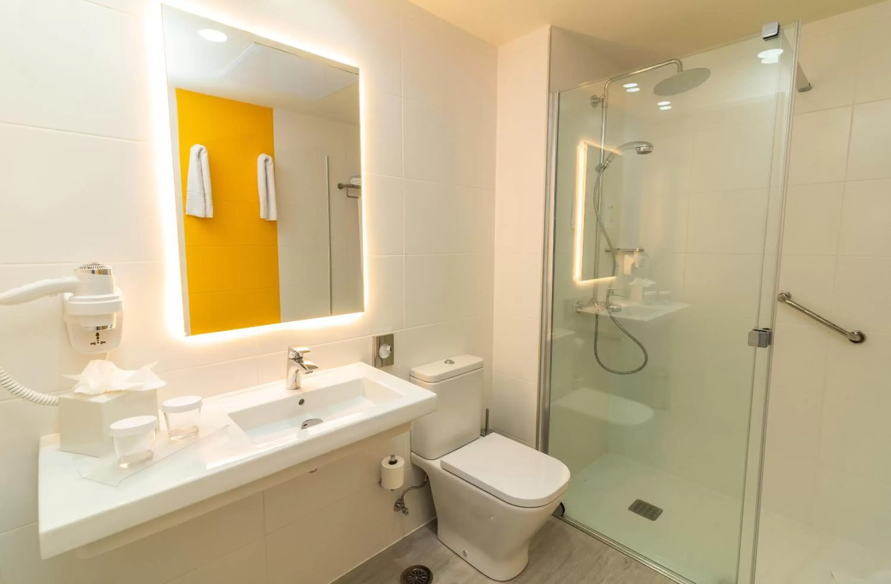 Photo of the whole room, Bathroom in Lemon & Soul Las Palmas