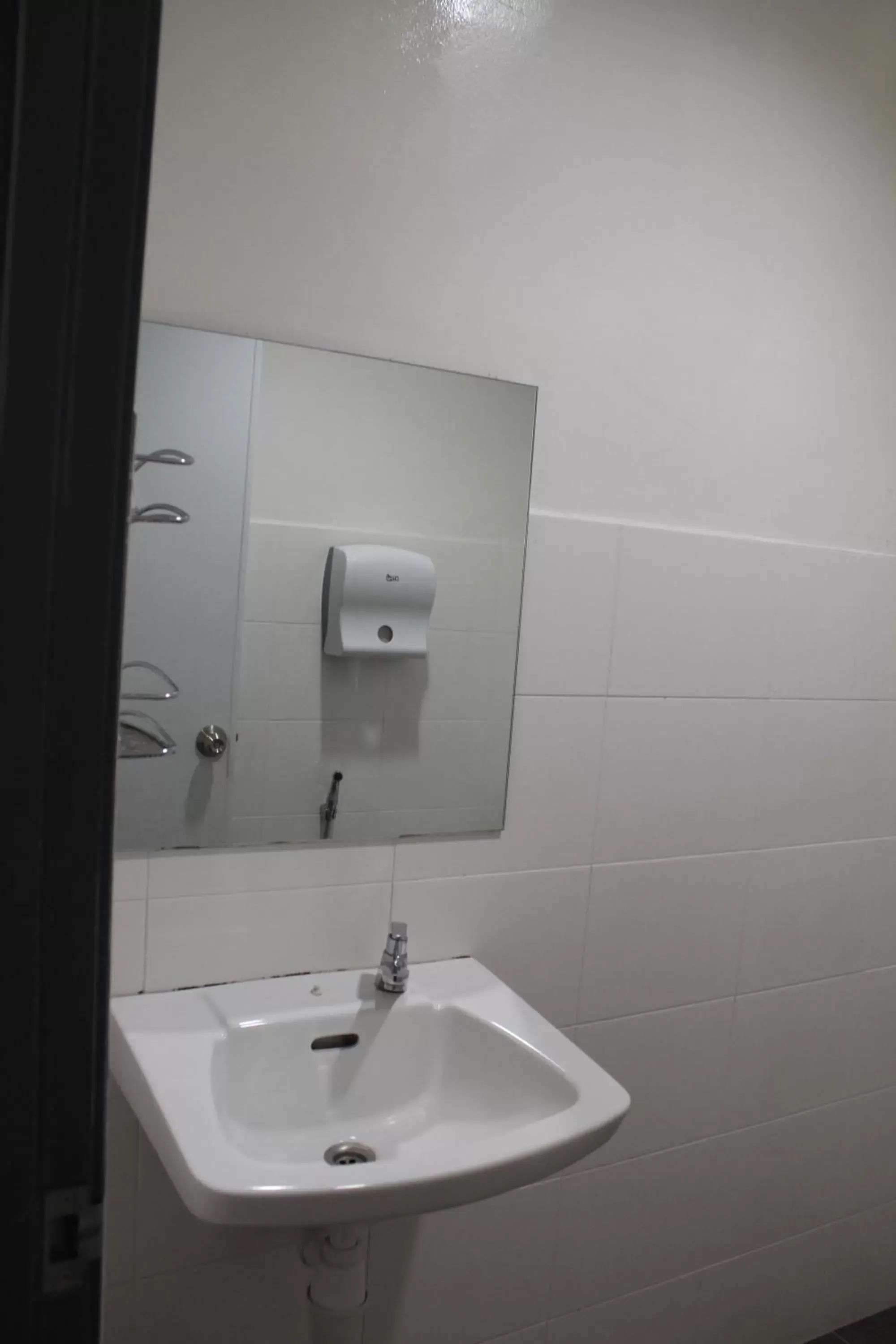 Bathroom in Grand Inn Hotel - Macalister Road