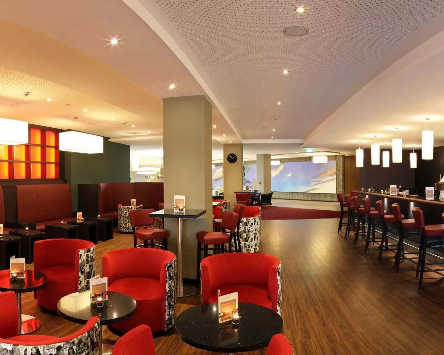 Lounge or bar, Restaurant/Places to Eat in Parkhotel CUP VITALIS