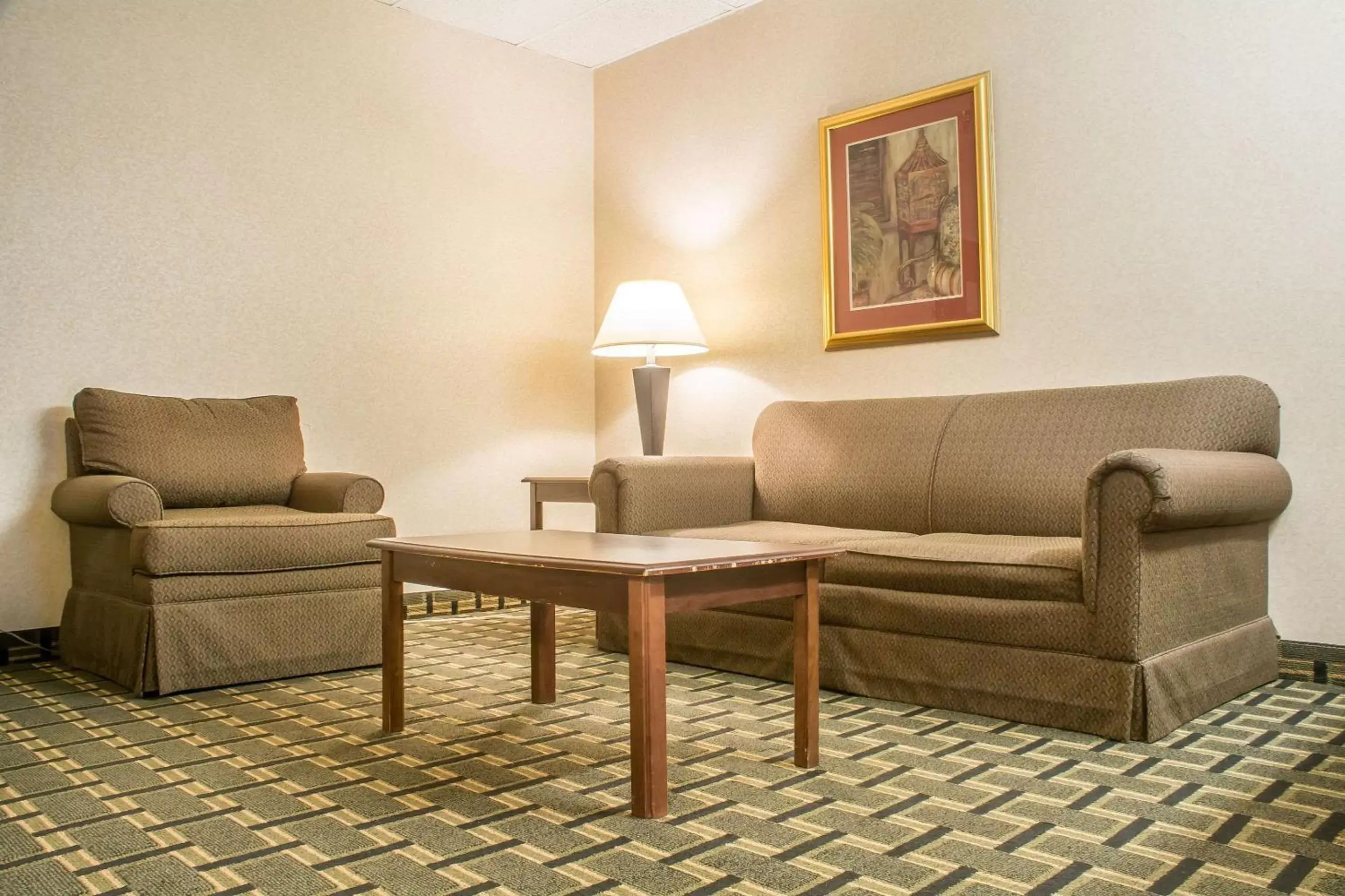 Photo of the whole room, Seating Area in Quality Inn & Suites Palm Island Indoor Waterpark