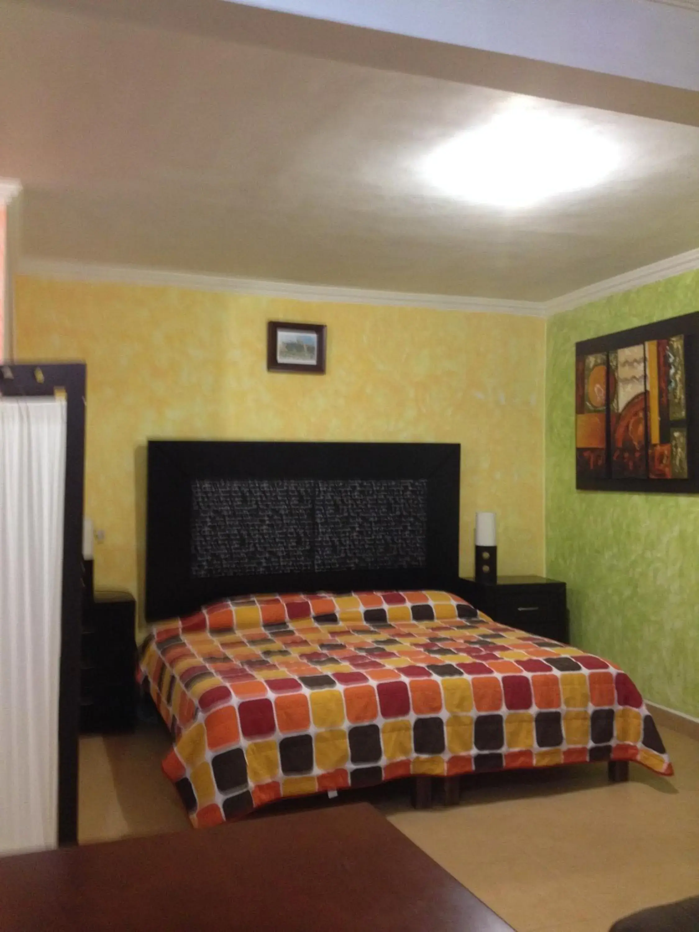 Bedroom, Bed in Terracota Corner Rooms