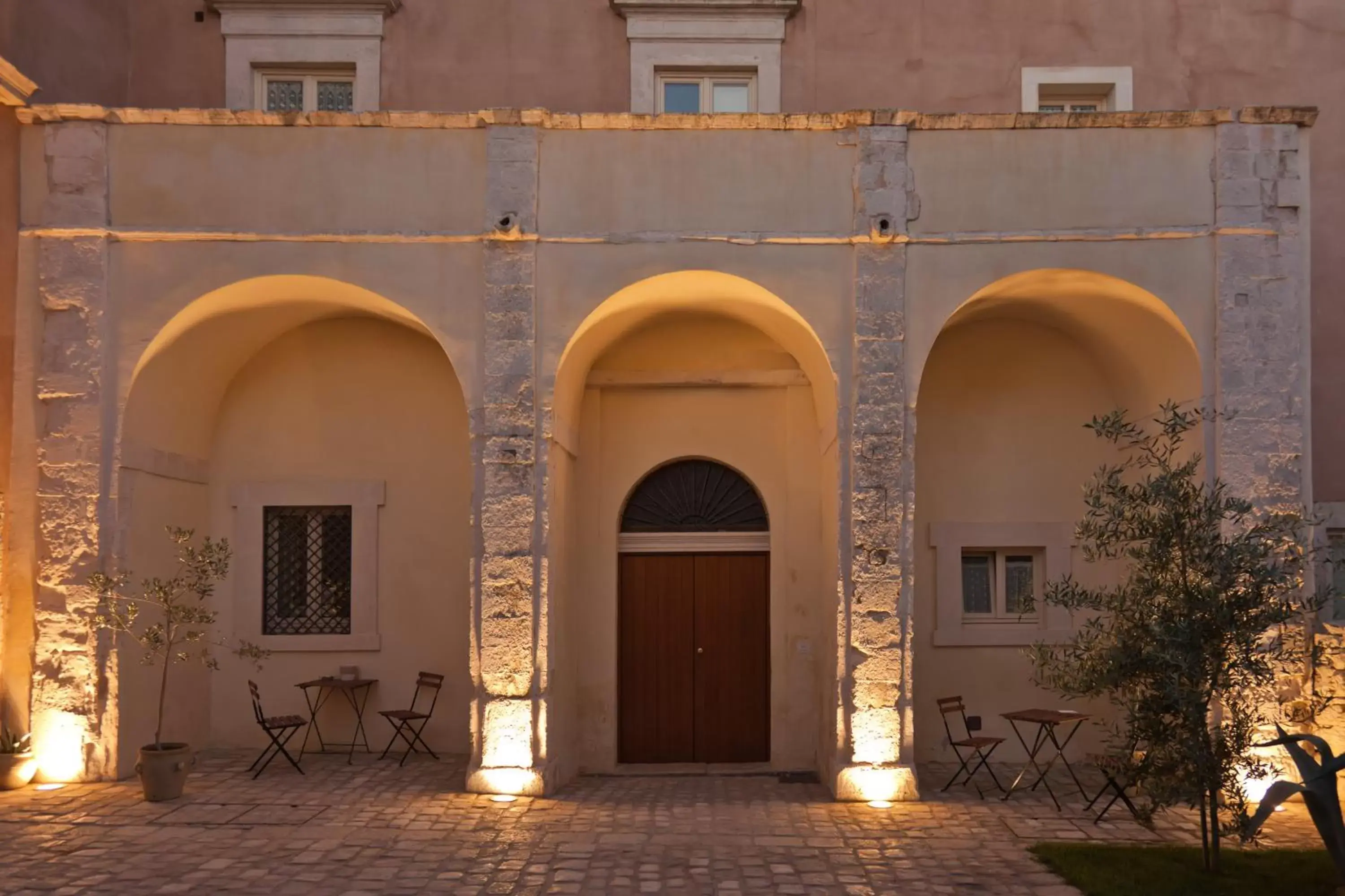 Facade/entrance in Palazzo Gambuzza