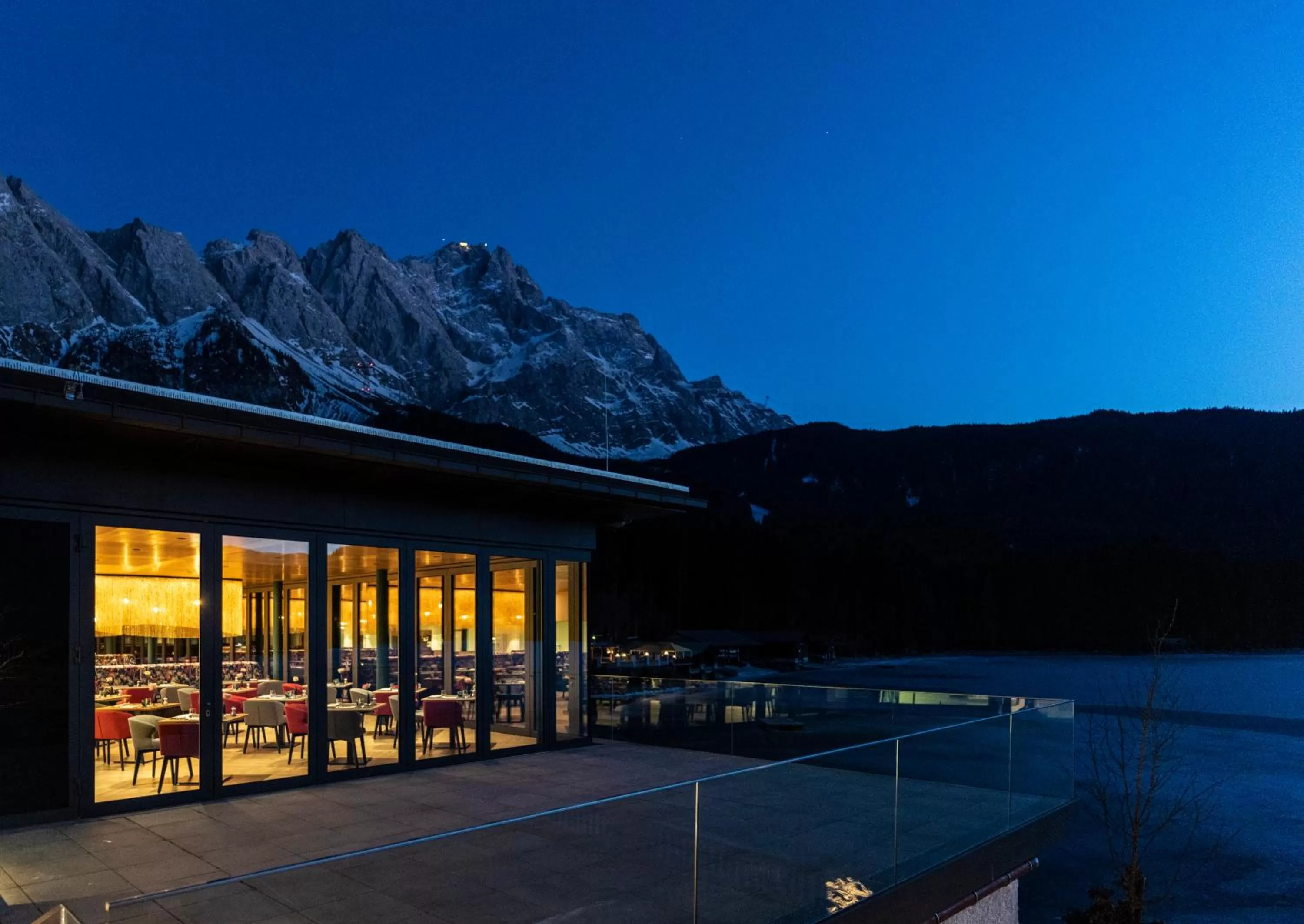 Restaurant/places to eat in Eibsee Hotel
