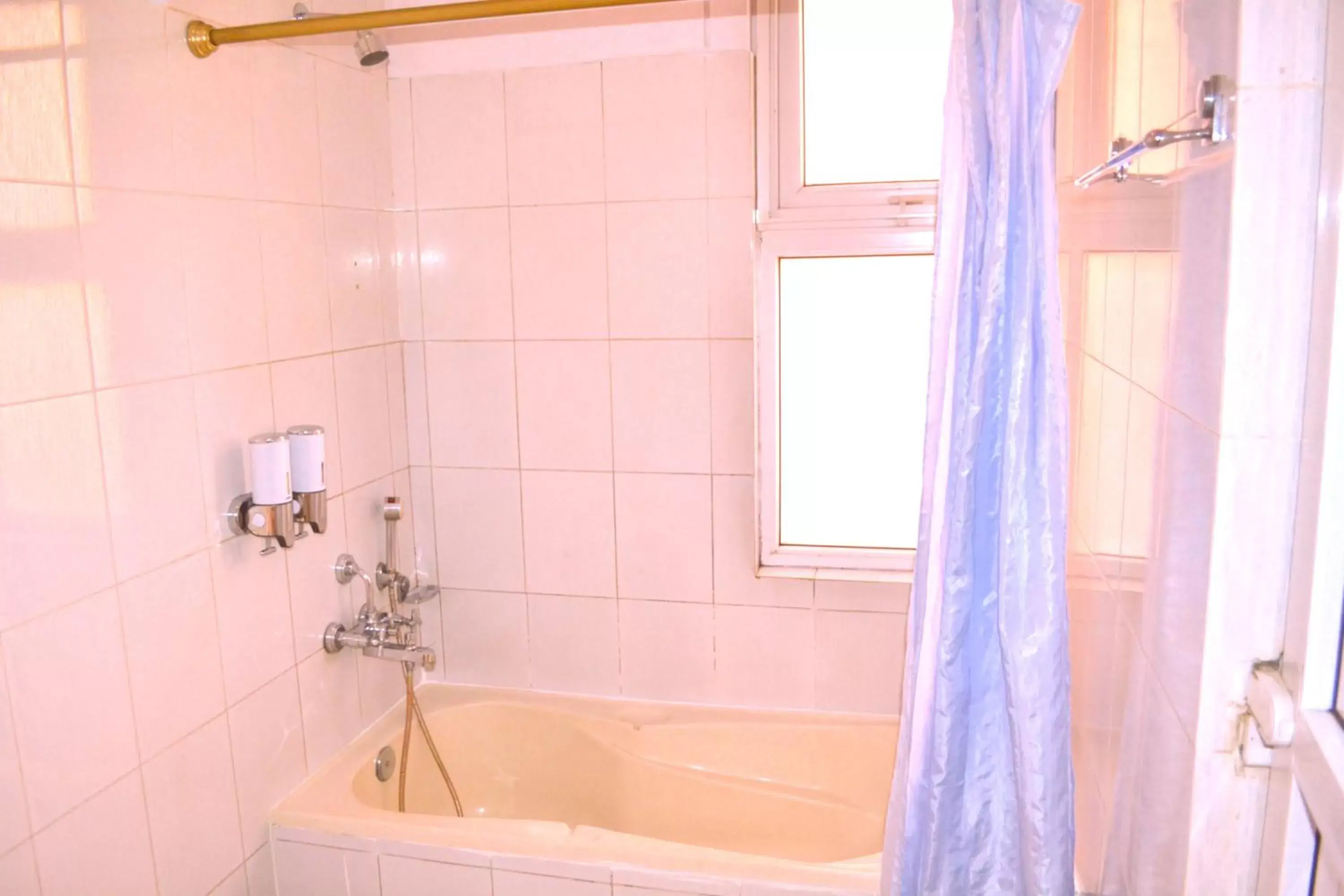 Hot Tub, Bathroom in Hotel Access Nepal