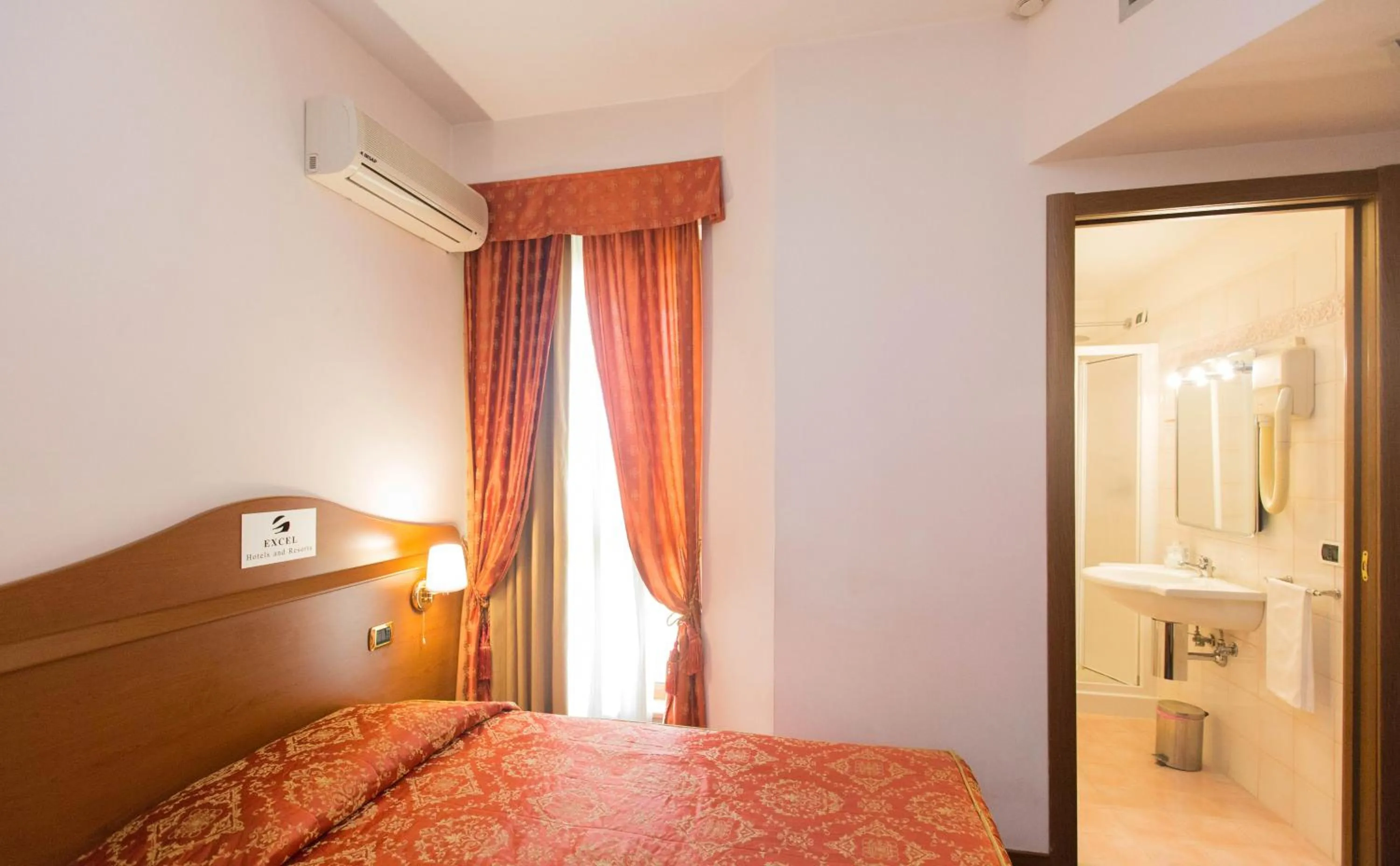 Bed in Excel Hotel Roma Ciampino