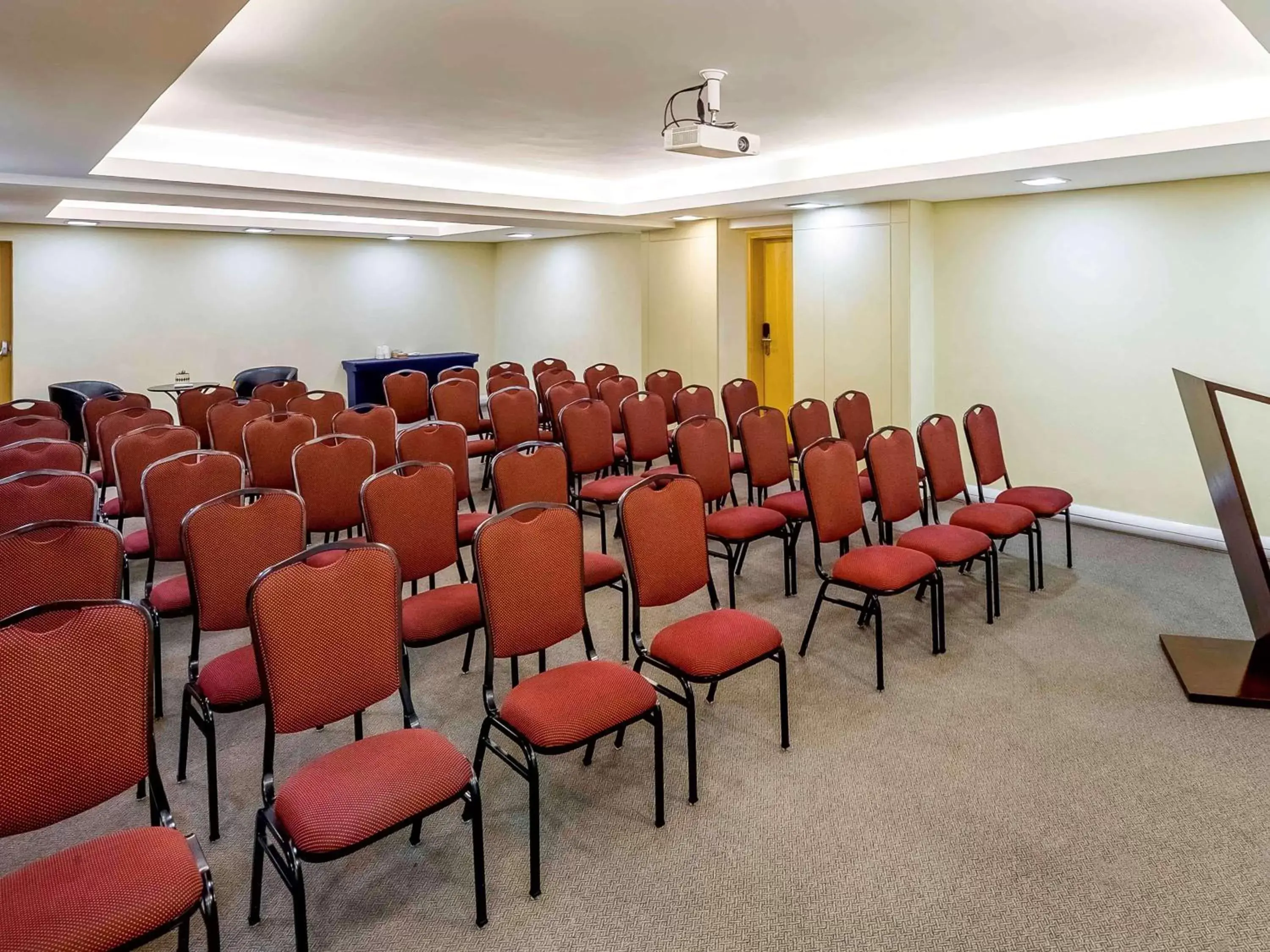Meeting/conference room in Pergamon SP Frei Caneca by Accor