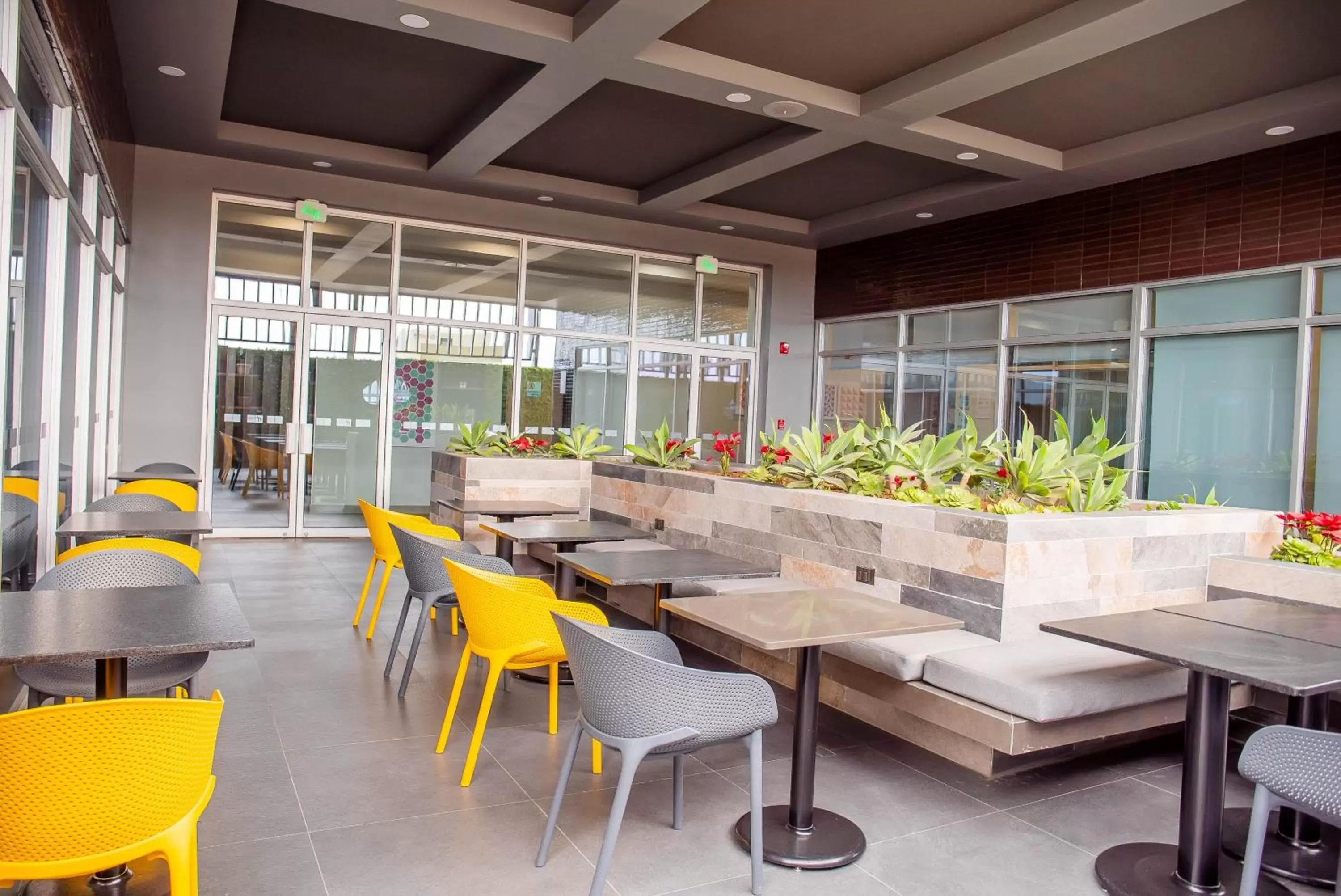 Balcony/Terrace, Restaurant/Places to Eat in Holiday Inn Express & Suites - Tijuana Otay, an IHG Hotel