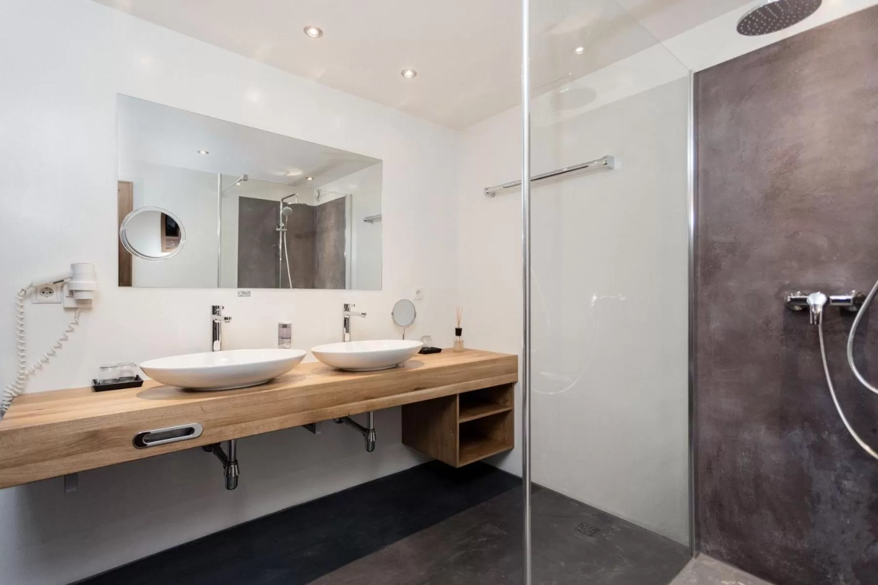 Shower in Hotel Kreuz