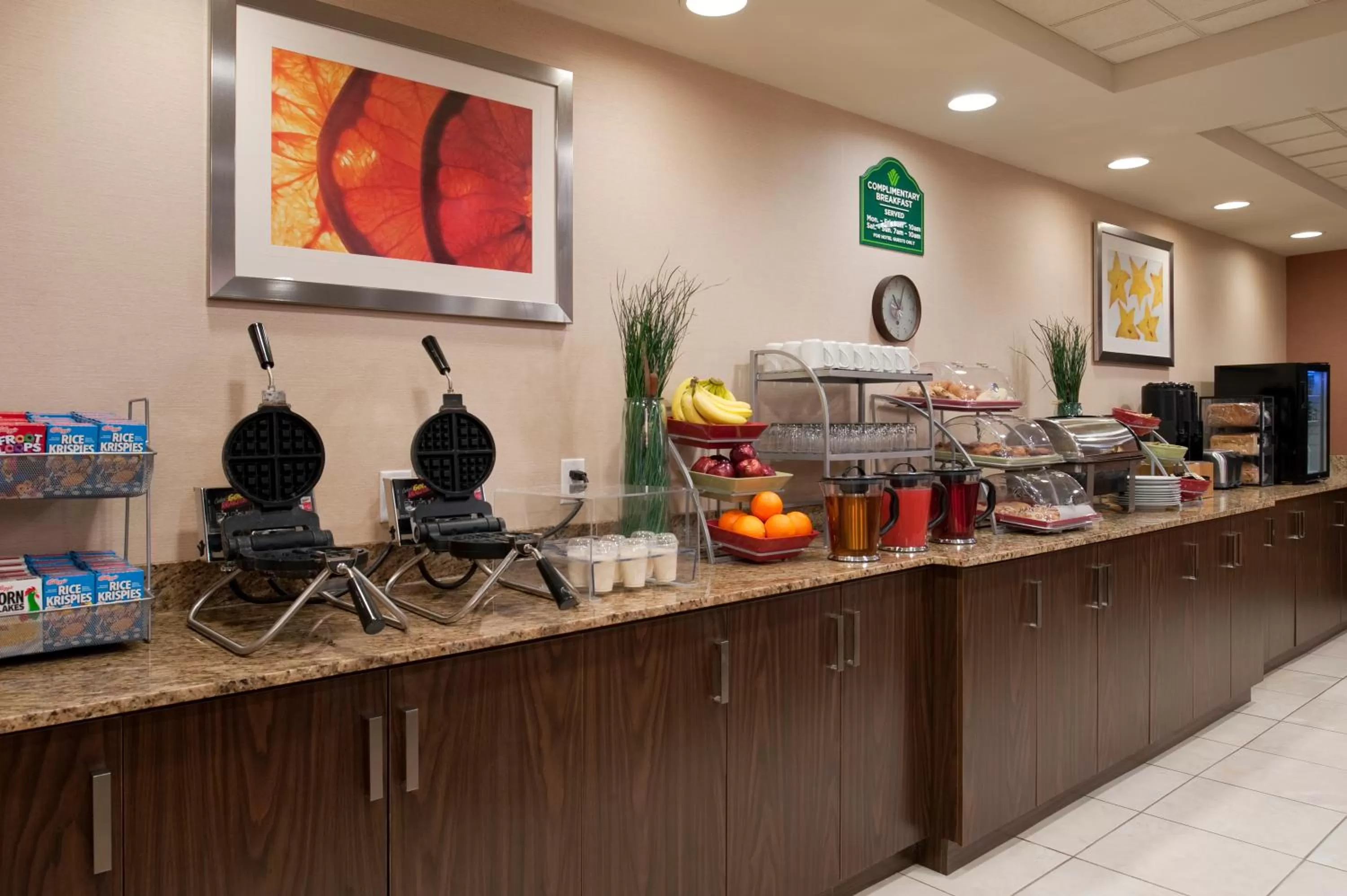 Restaurant/places to eat in Wingate by Wyndham Regina