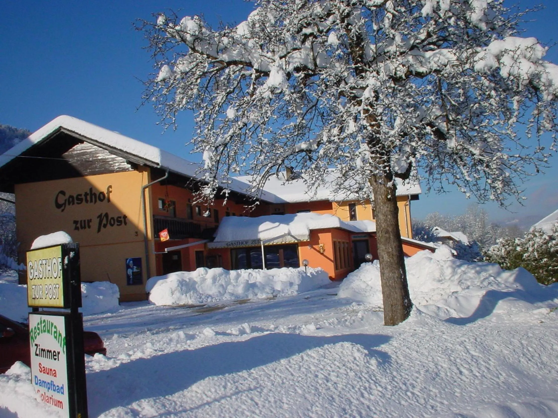 Facade/entrance in Gasthof Hotel Zur Post