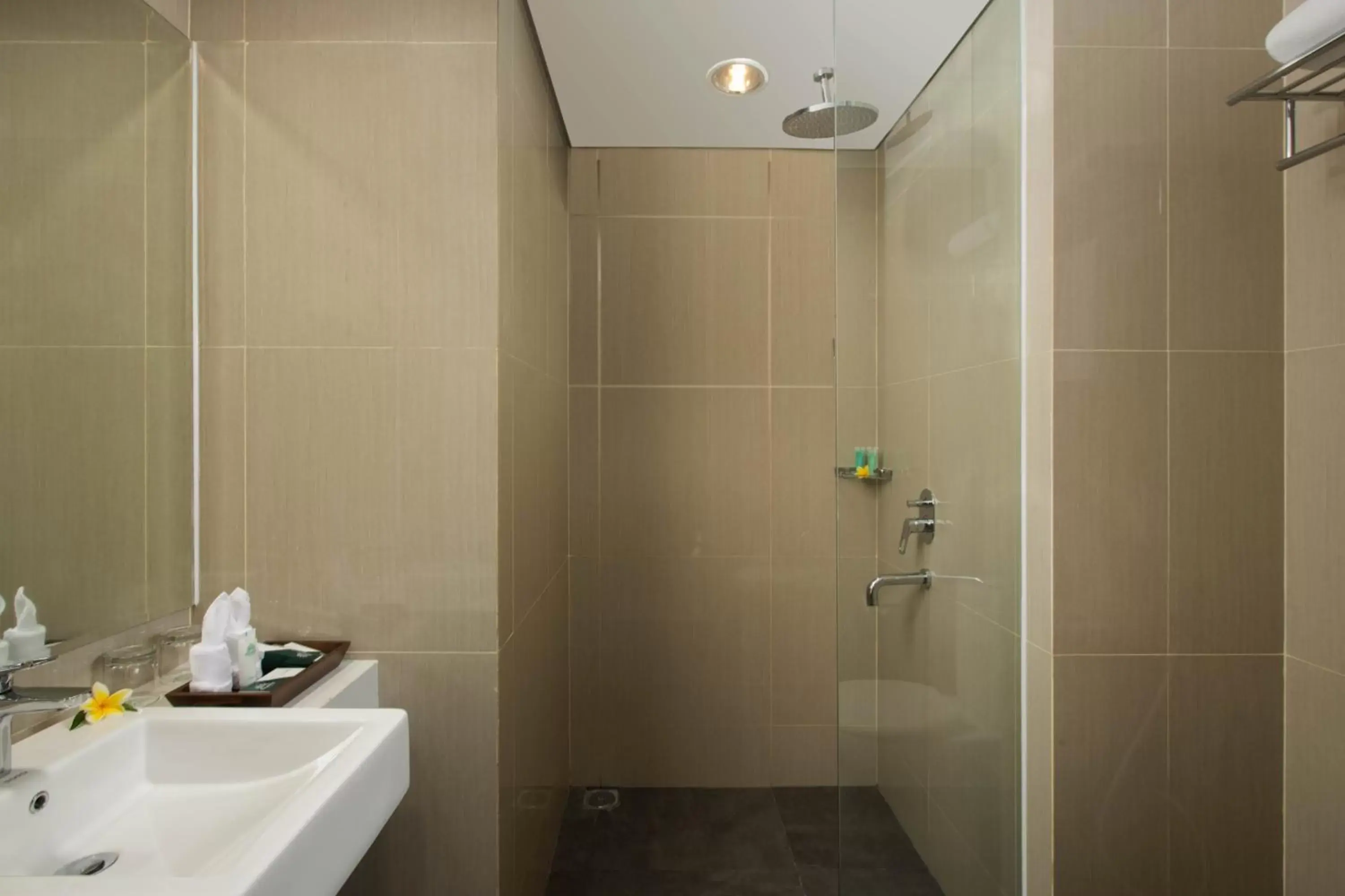 Shower, Bathroom in KHAS Tugu Hotel Yogyakarta