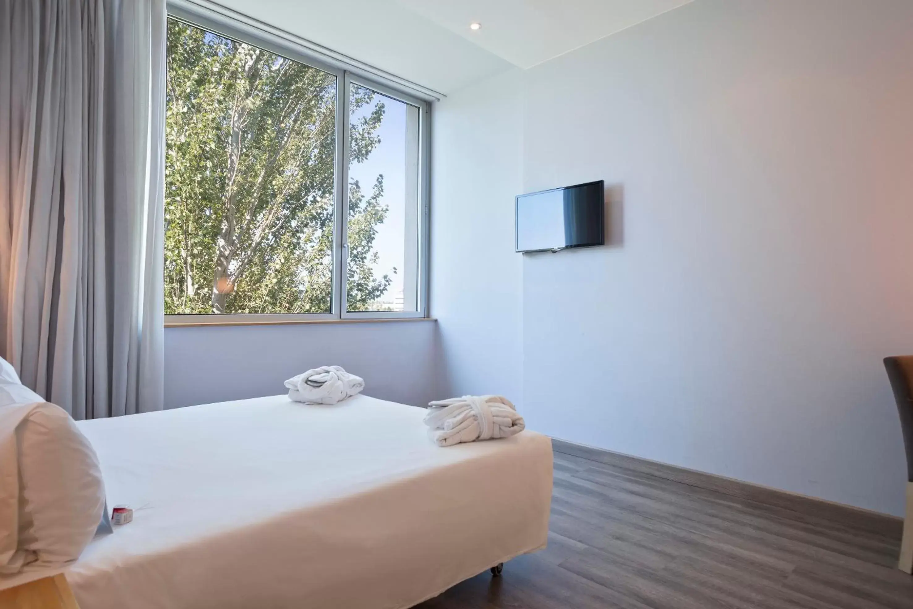 Bedroom in Hotel Barcelona Aeropuerto, affiliated by Meliá