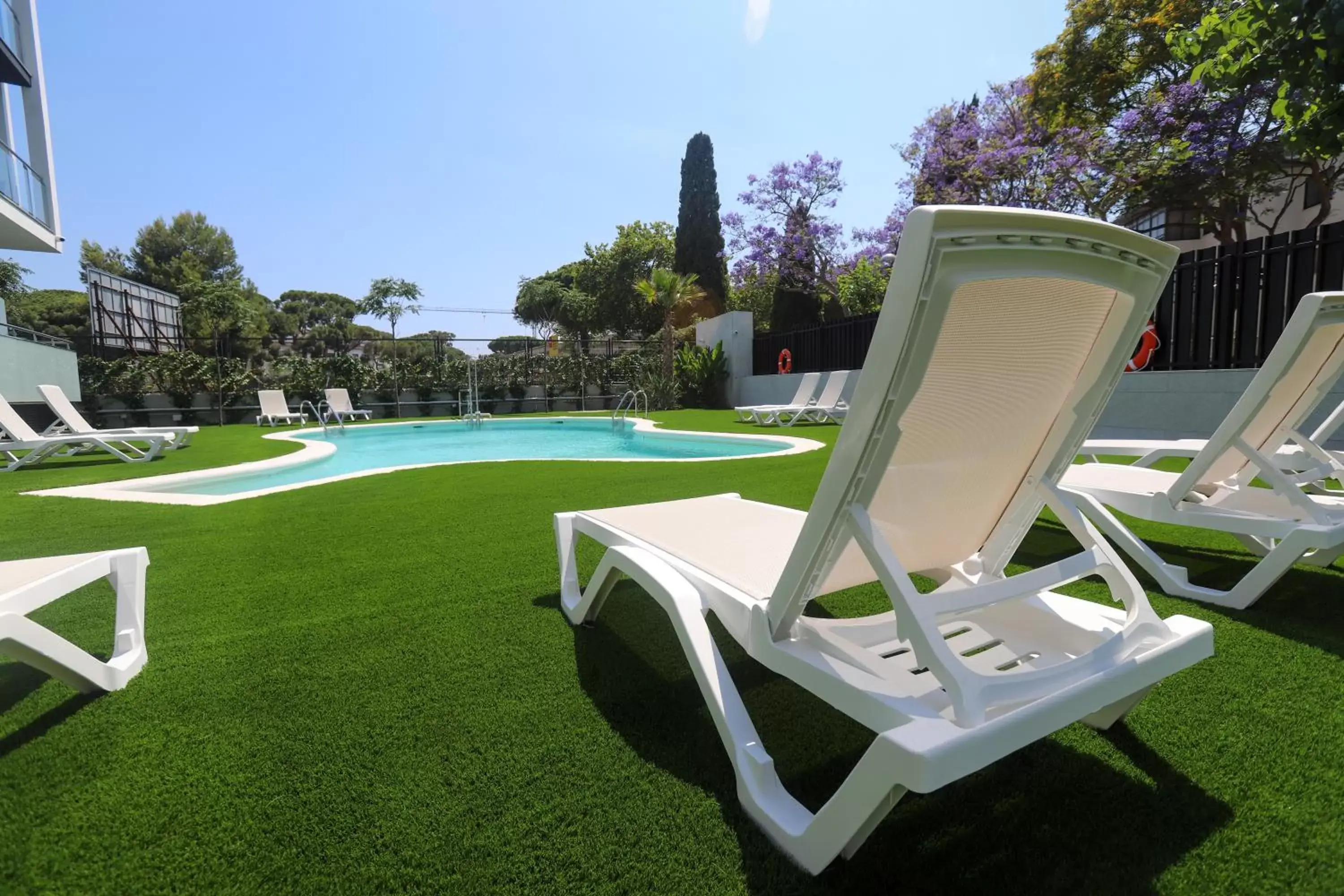 Swimming pool, Garden in Hotel C31