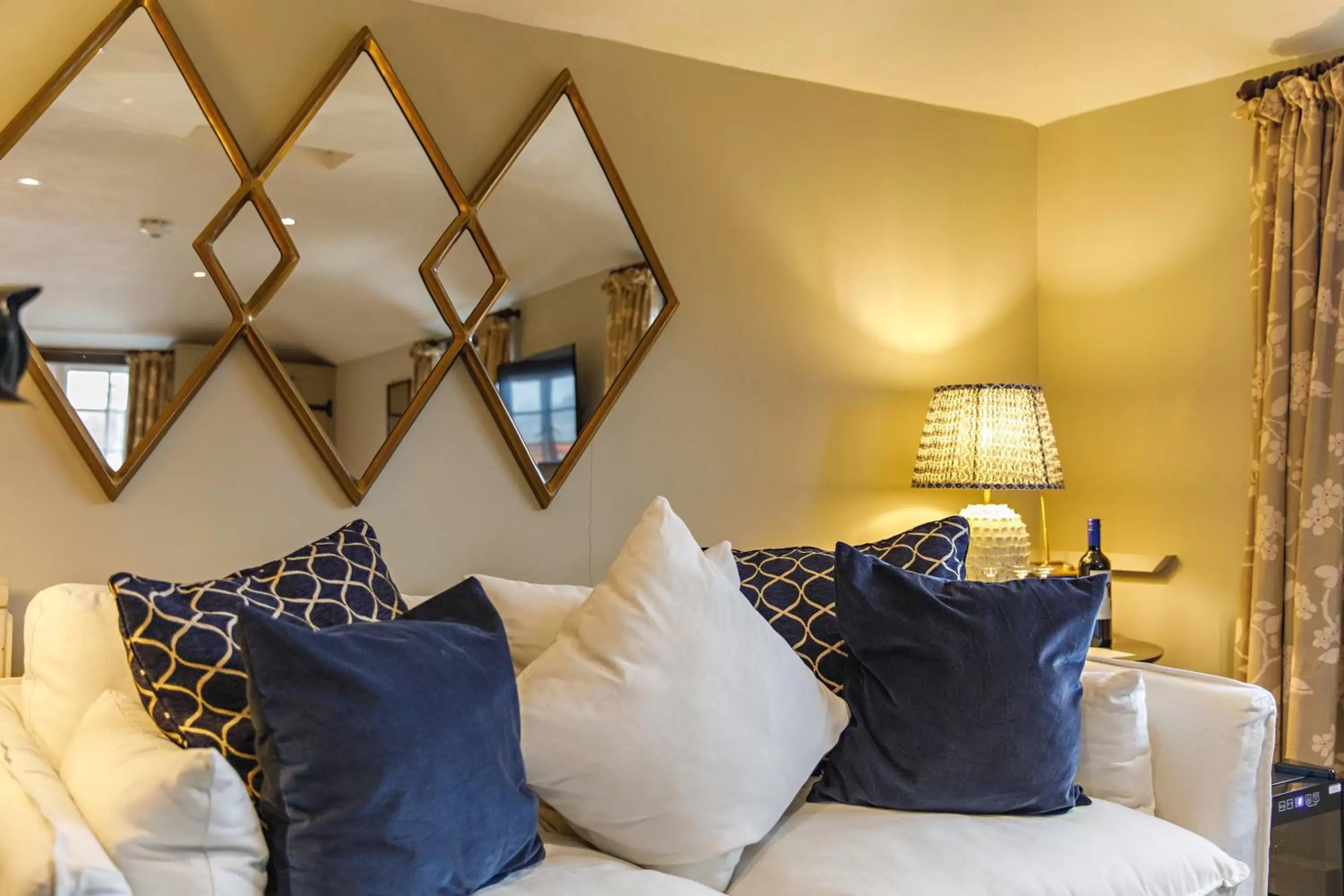 Bedroom, Seating Area in Cley Windmill