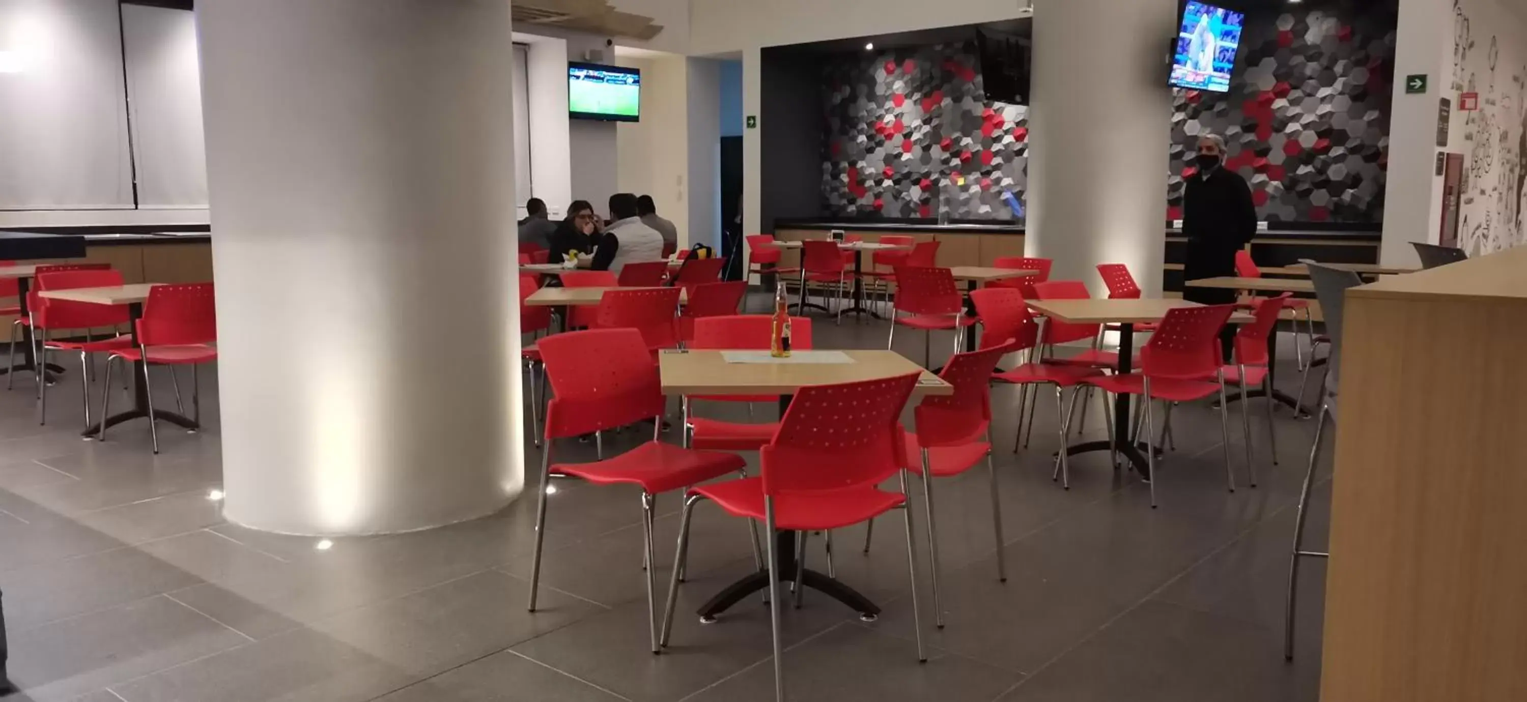 Restaurant/Places to Eat in Ramada Encore by Wyndham Monterrey Apodaca Zona Aeropuerto