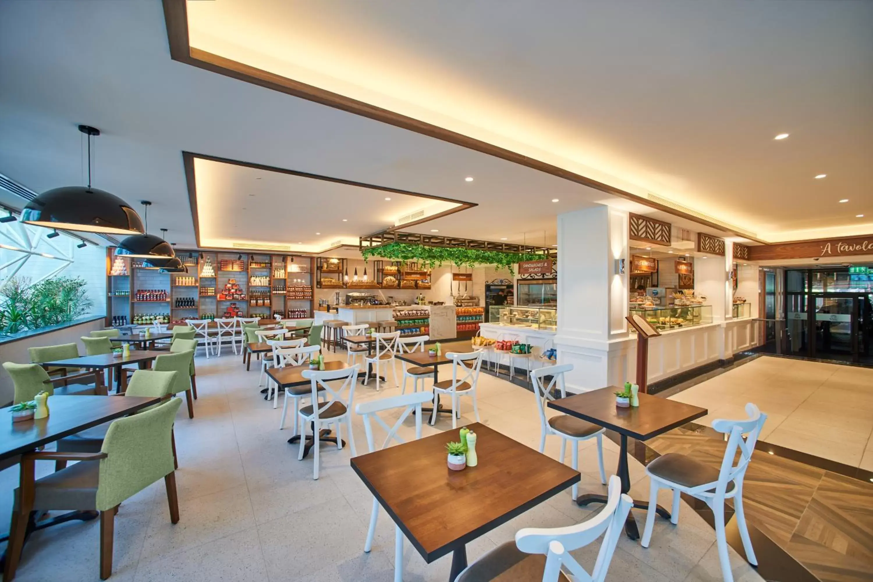 Restaurant/Places to Eat in Grand Hyatt Dubai