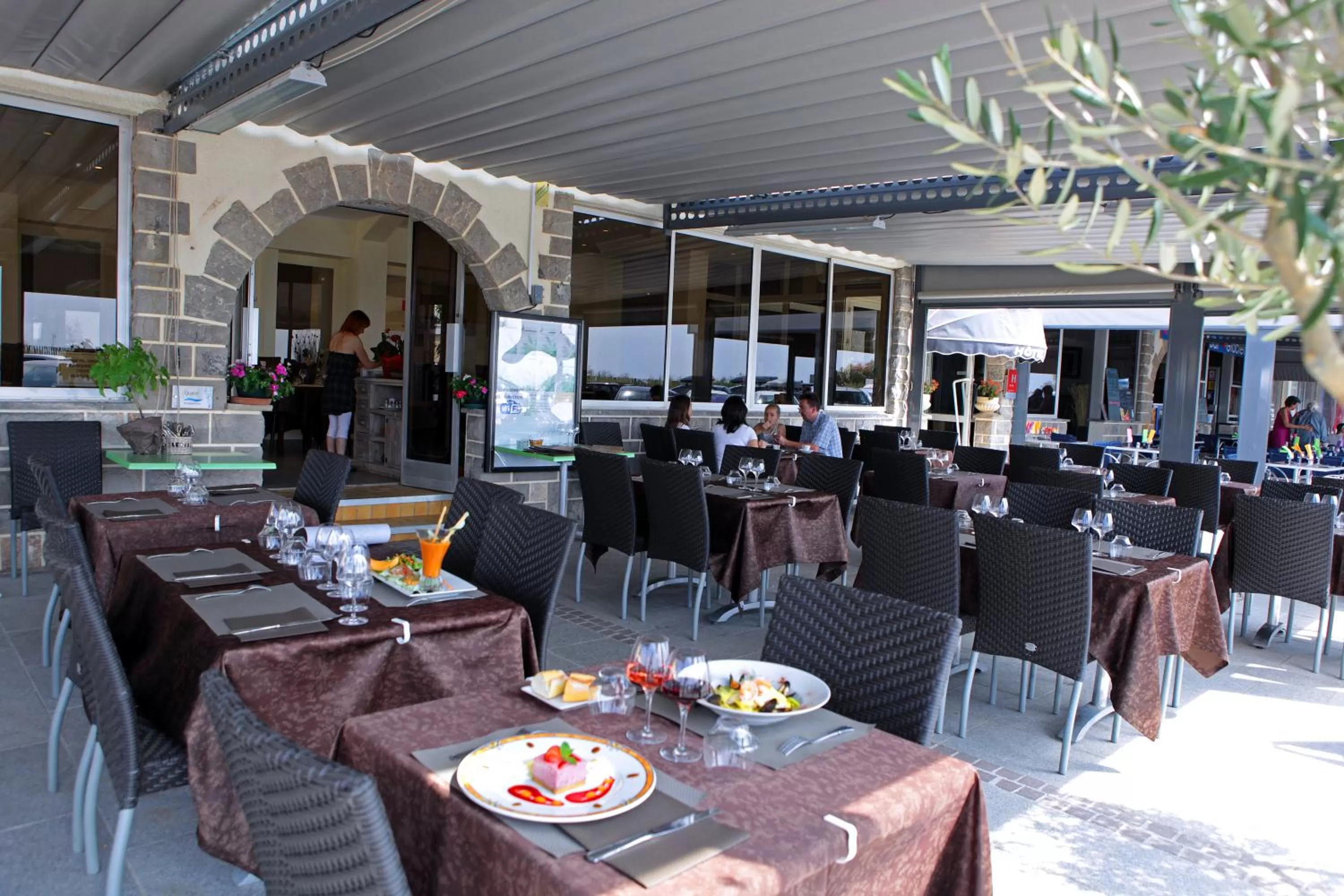 Restaurant/places to eat in Logis Hotel Restaurant le Mirador