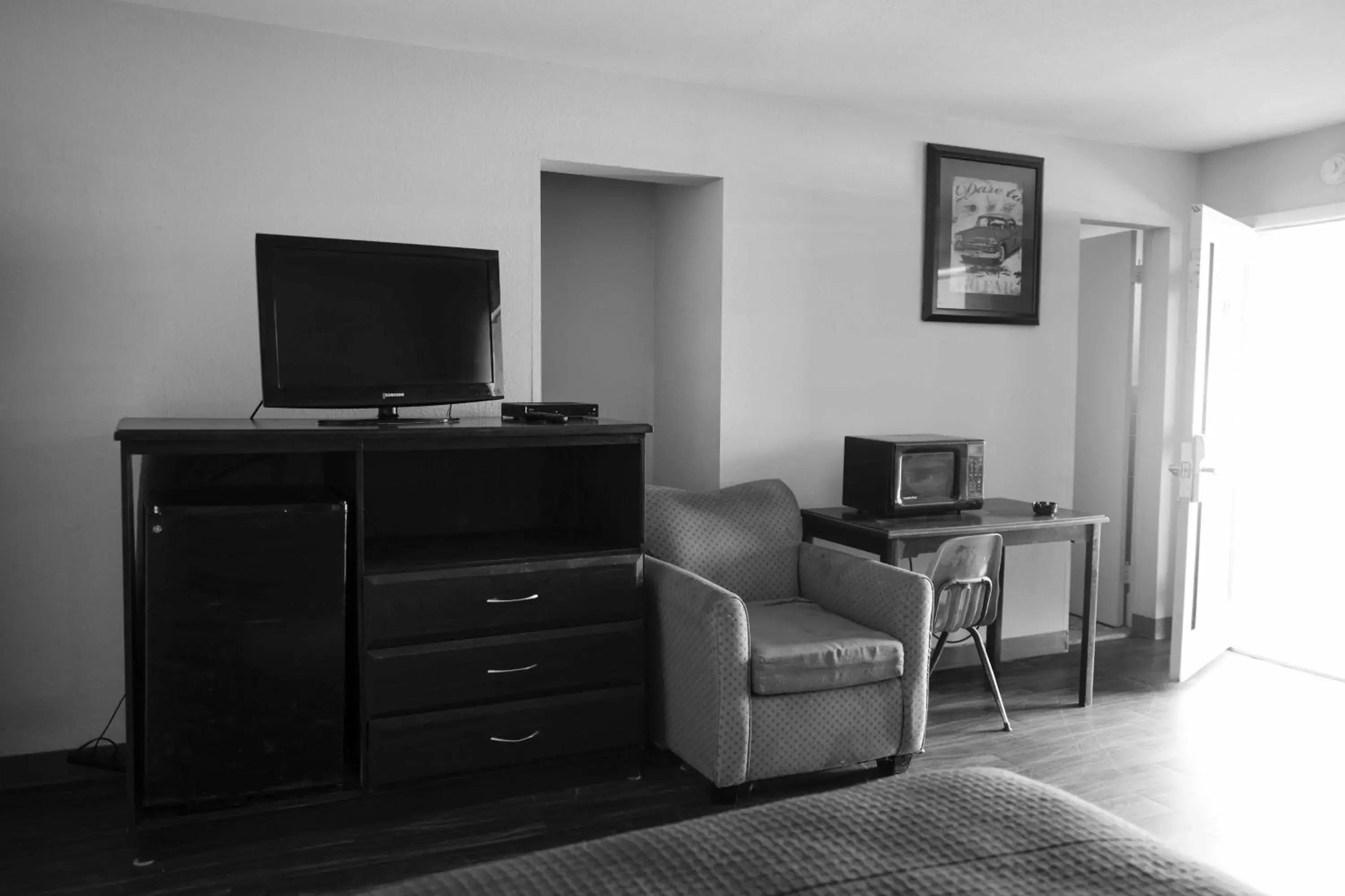 TV/Entertainment Center in Richmond Motel