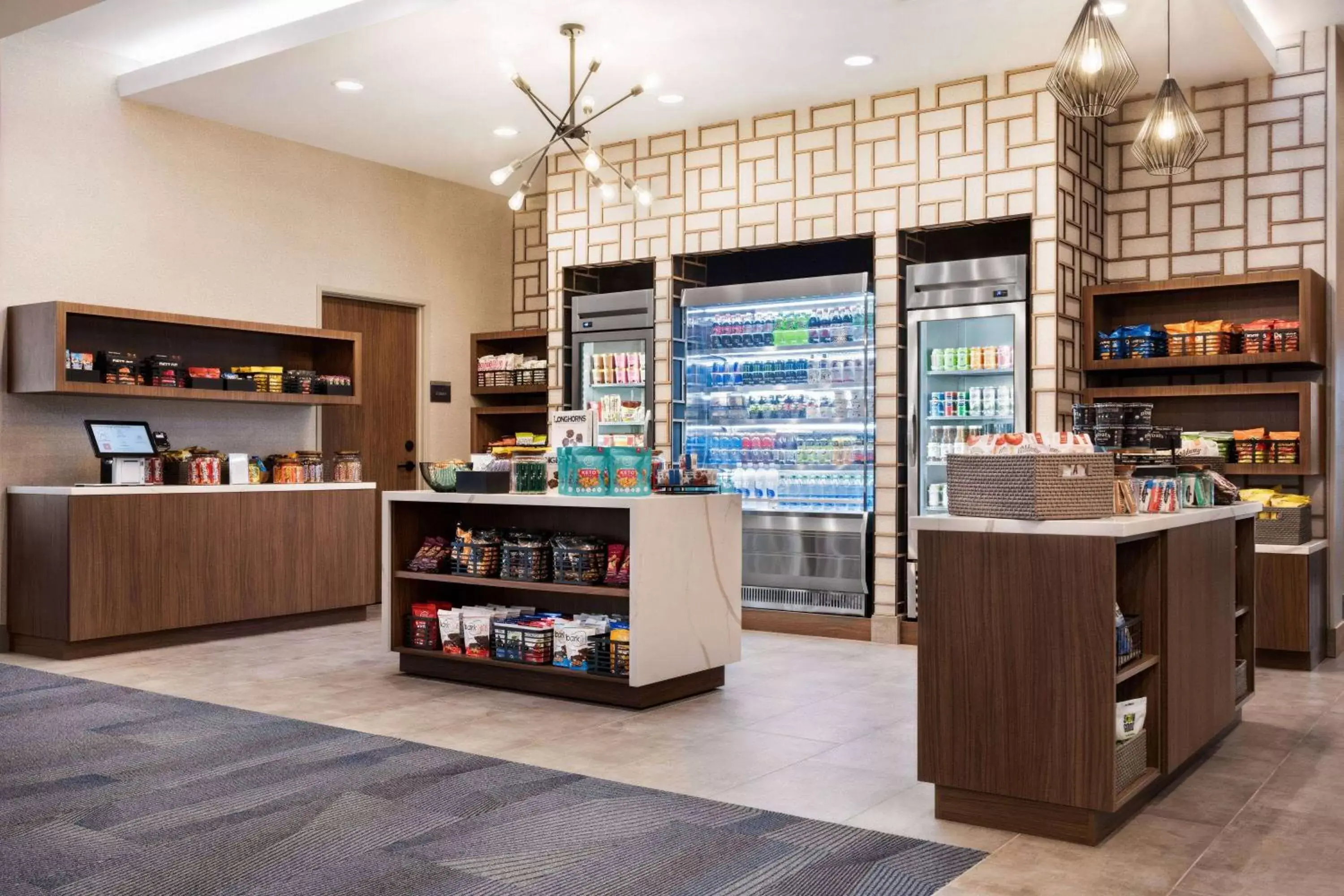 Food and drinks in La Quinta Inn & Suites by Wyndham Del Rio