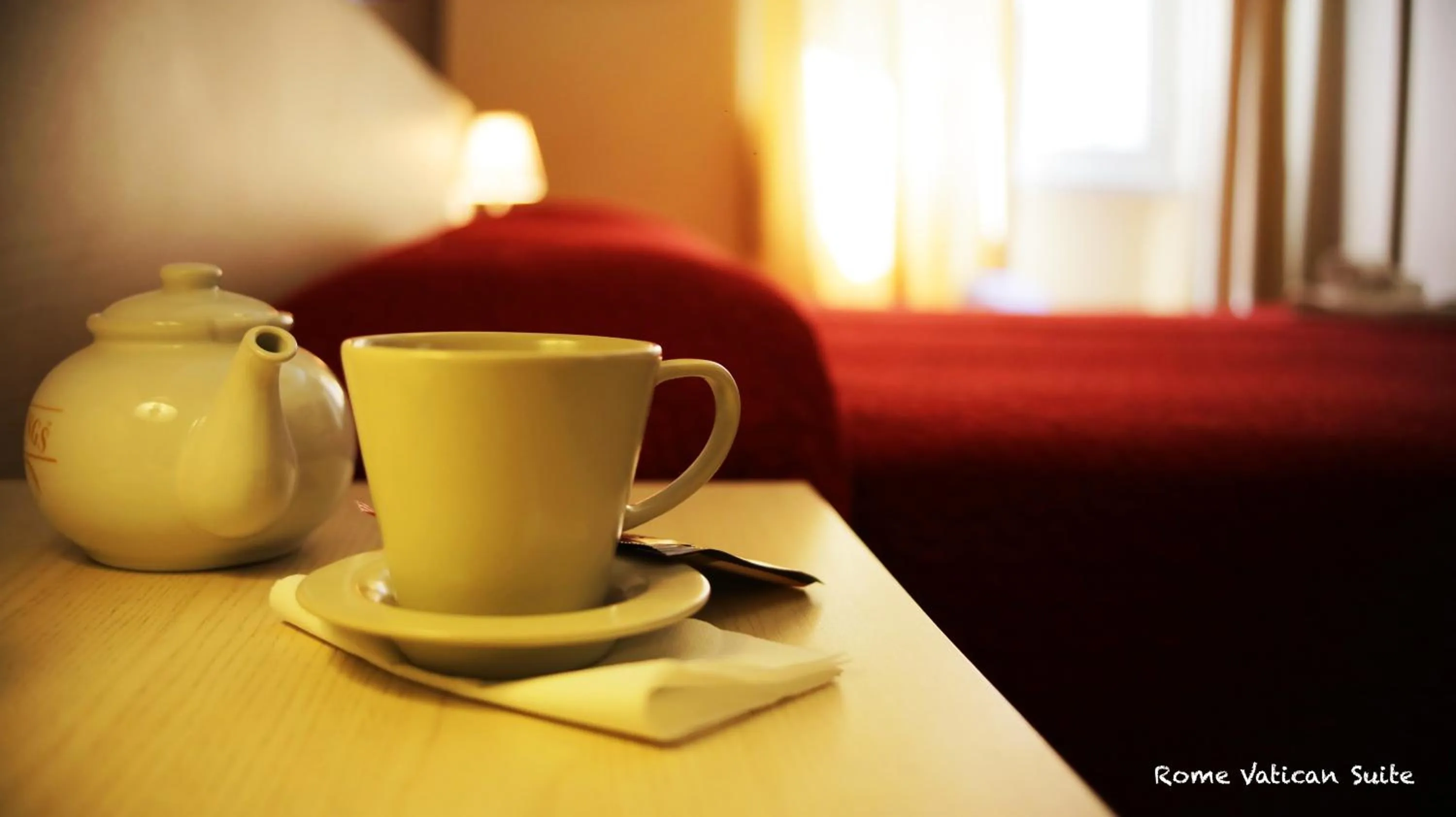 Non alcoholic drinks, Bed in Rome Vatican Suite