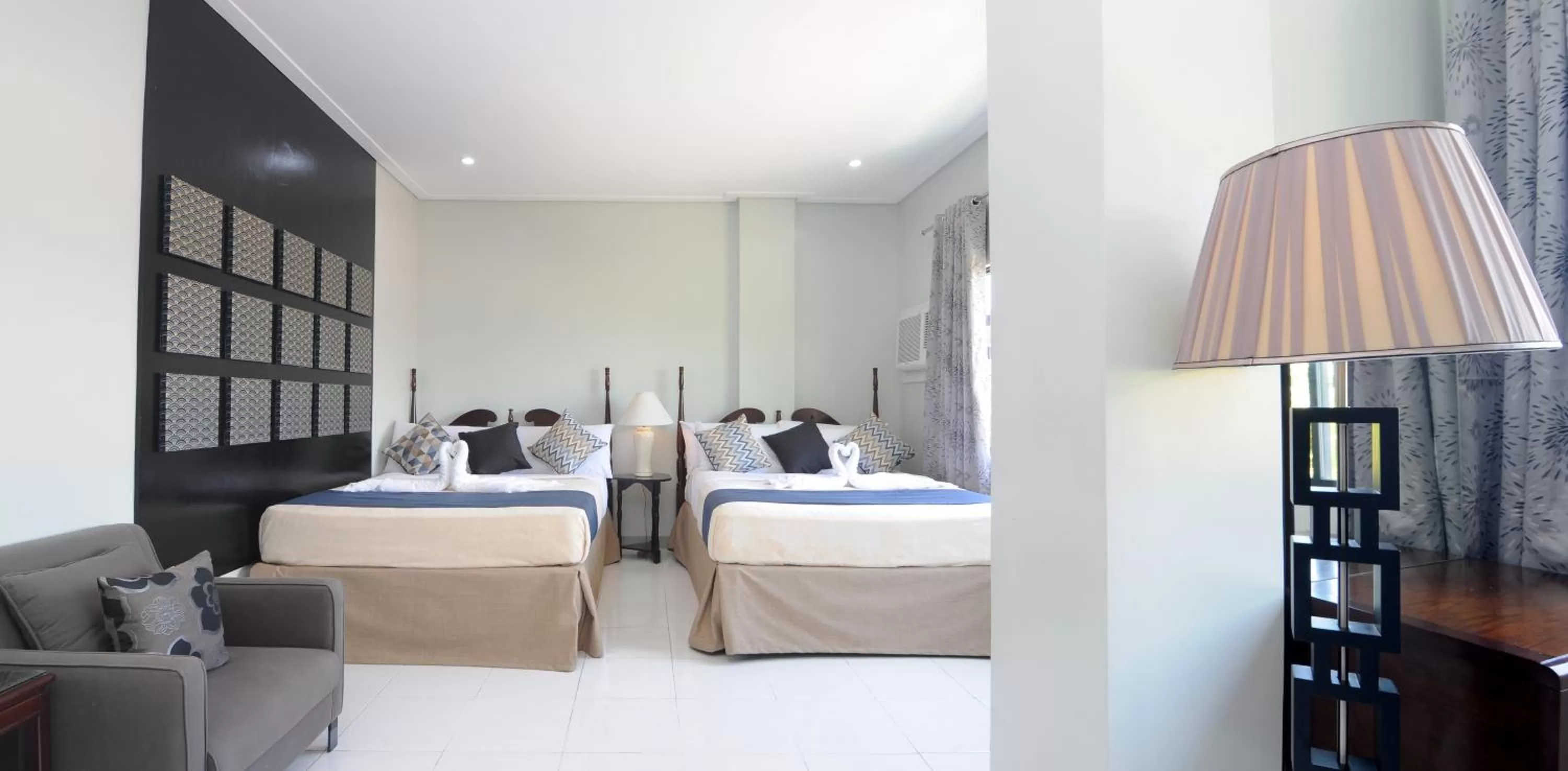 Bedroom, Bed in 717 Cesar Place Hotel