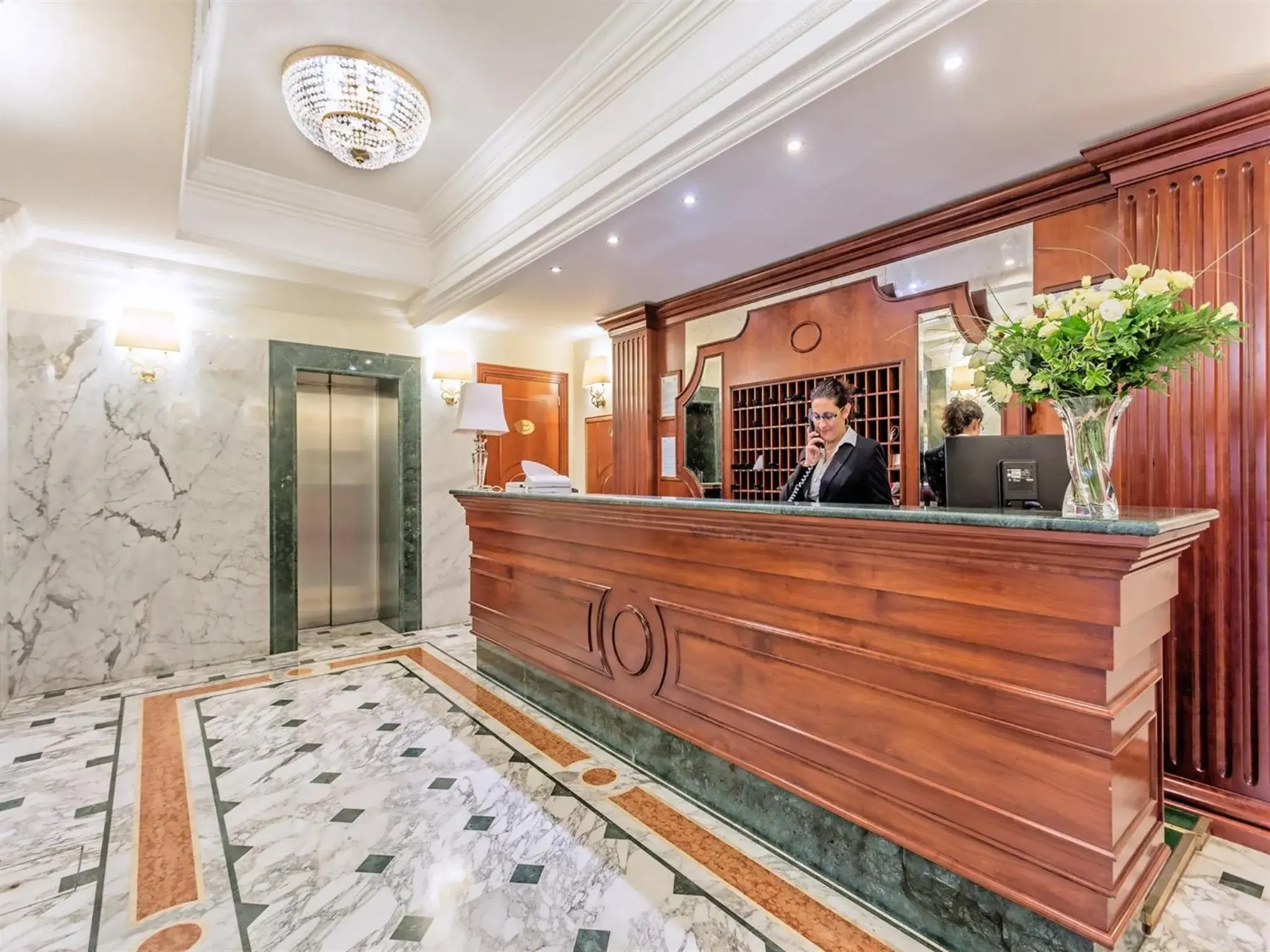 Lobby or reception, Lobby/Reception in Raeli Hotel Regio
