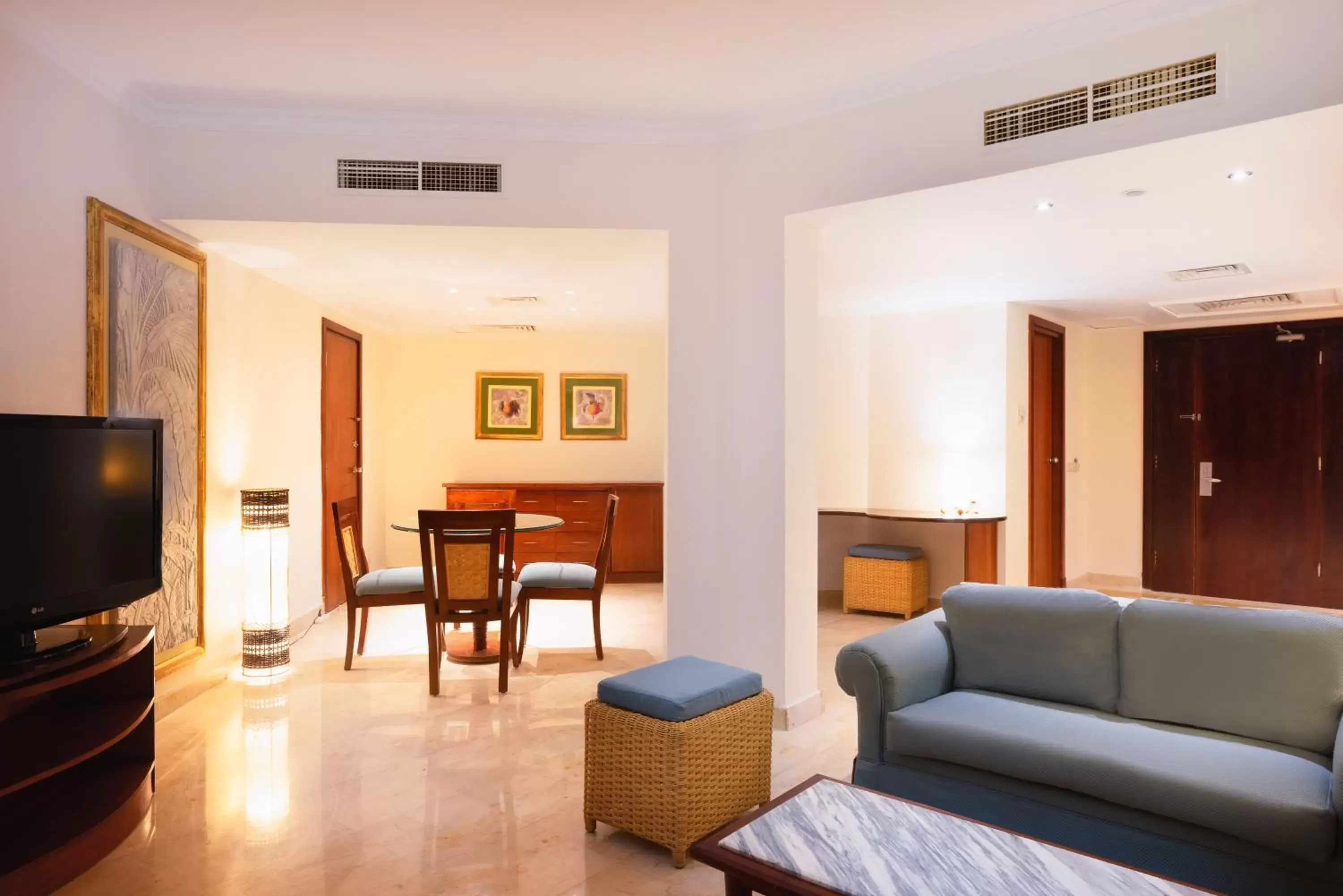 TV and multimedia, Seating Area in Swiss Inn Resort Hurghada