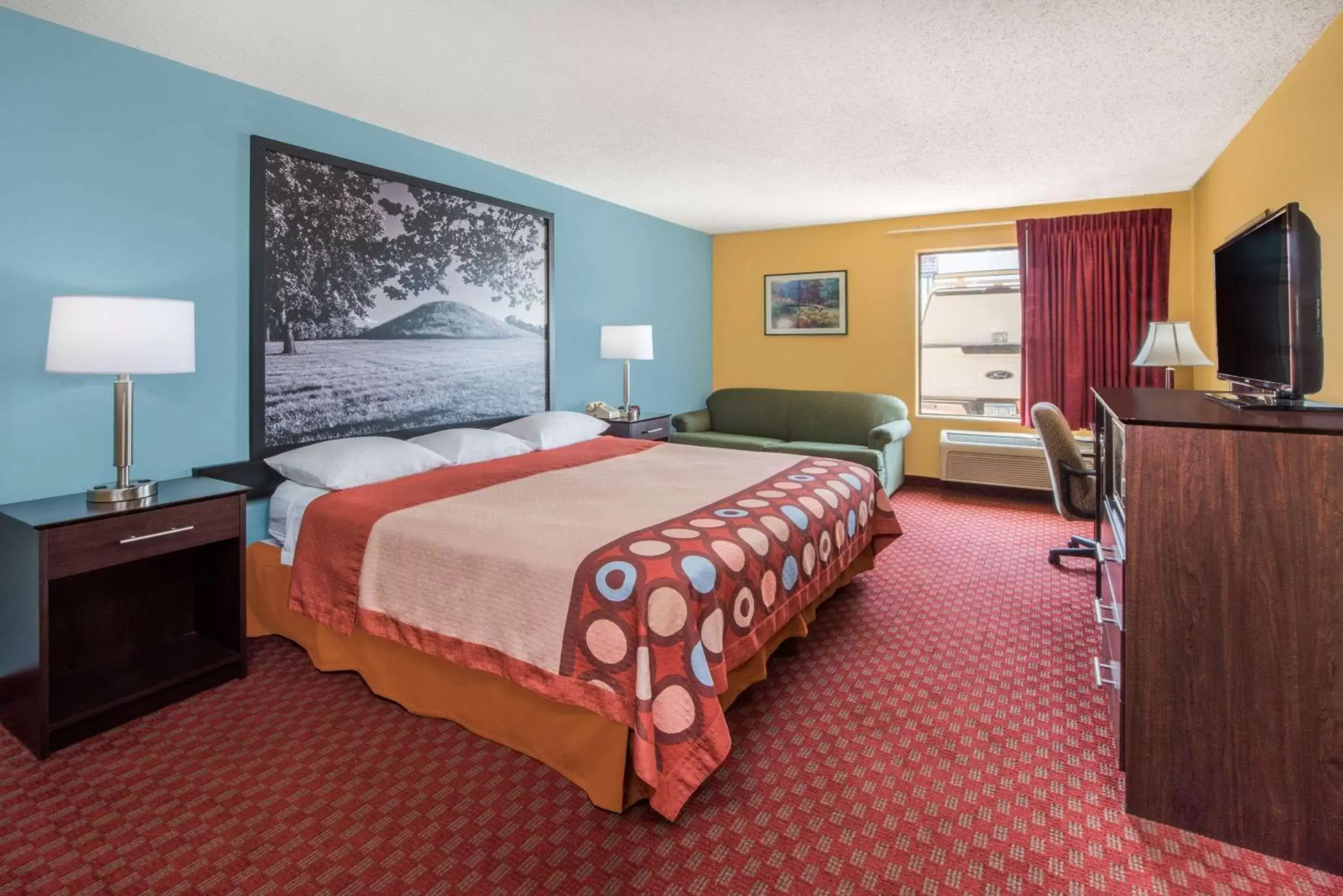 Photo of the whole room in Super 8 by Wyndham Troy IL/St. Louis Area