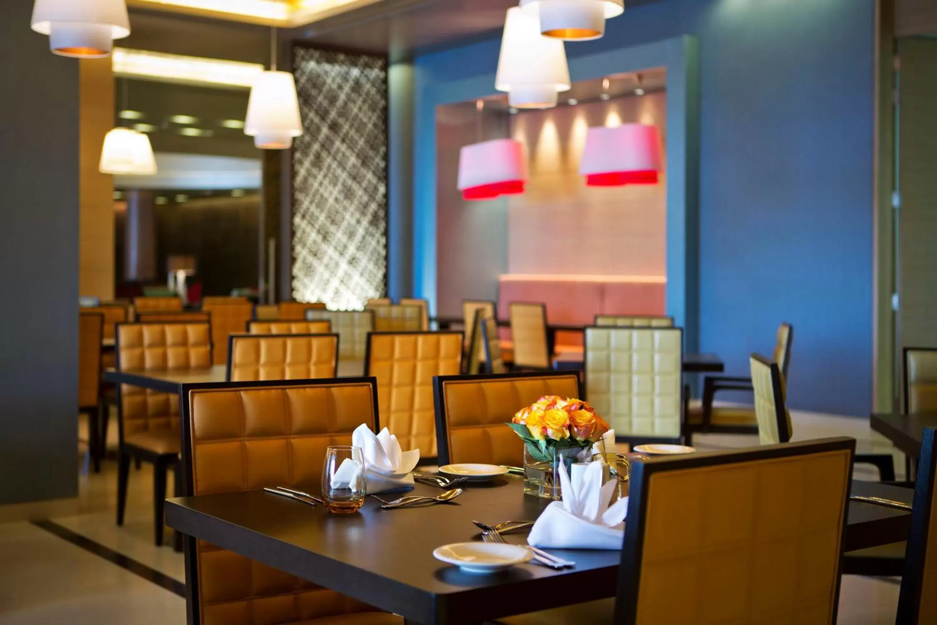 Restaurant/Places to Eat in Hili Rayhaan by Rotana