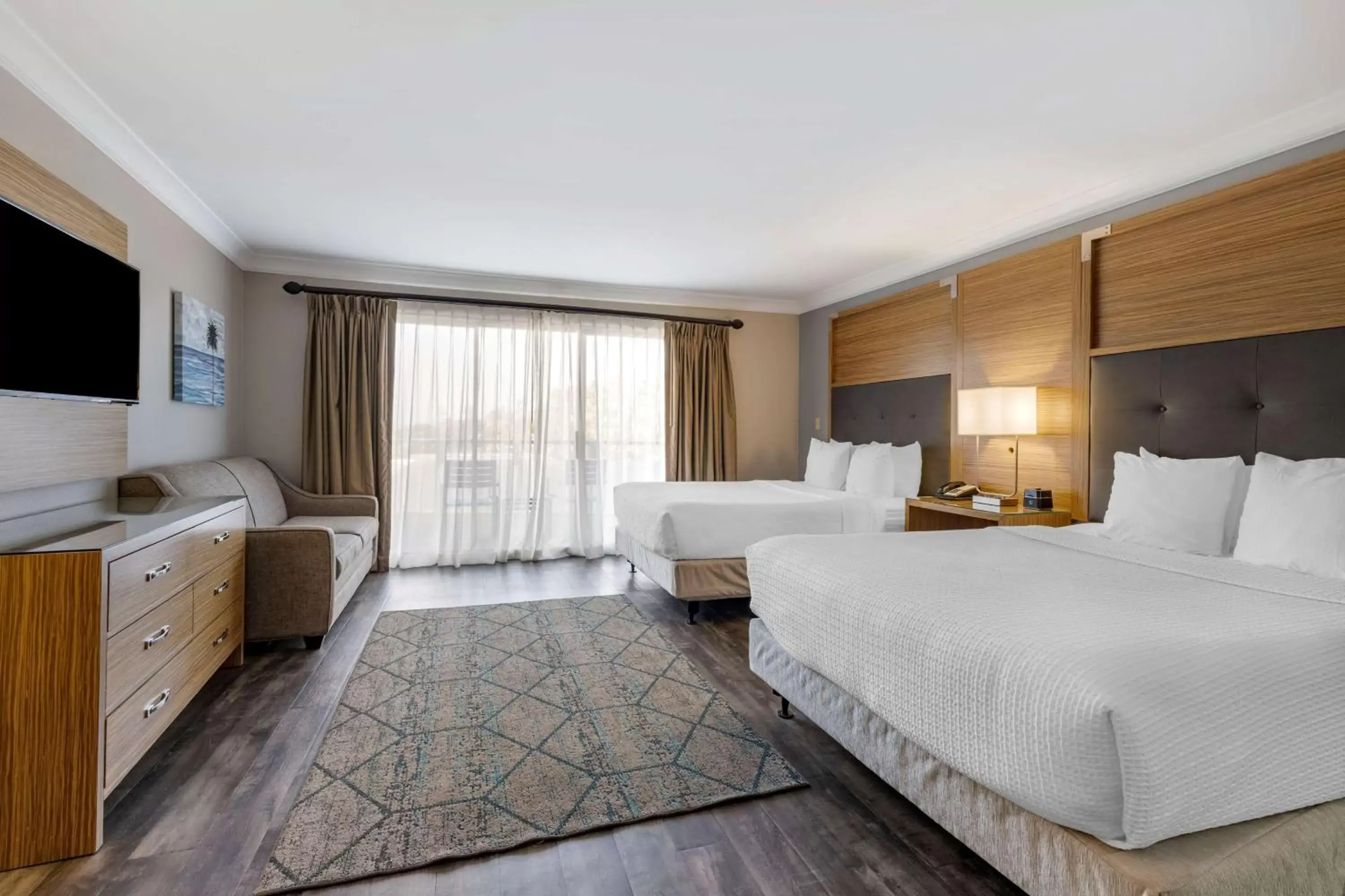 Bedroom, Bed in The Encinitan Hotel & Suites Bedroom, Bed in The Encinitan Hotel & Suites