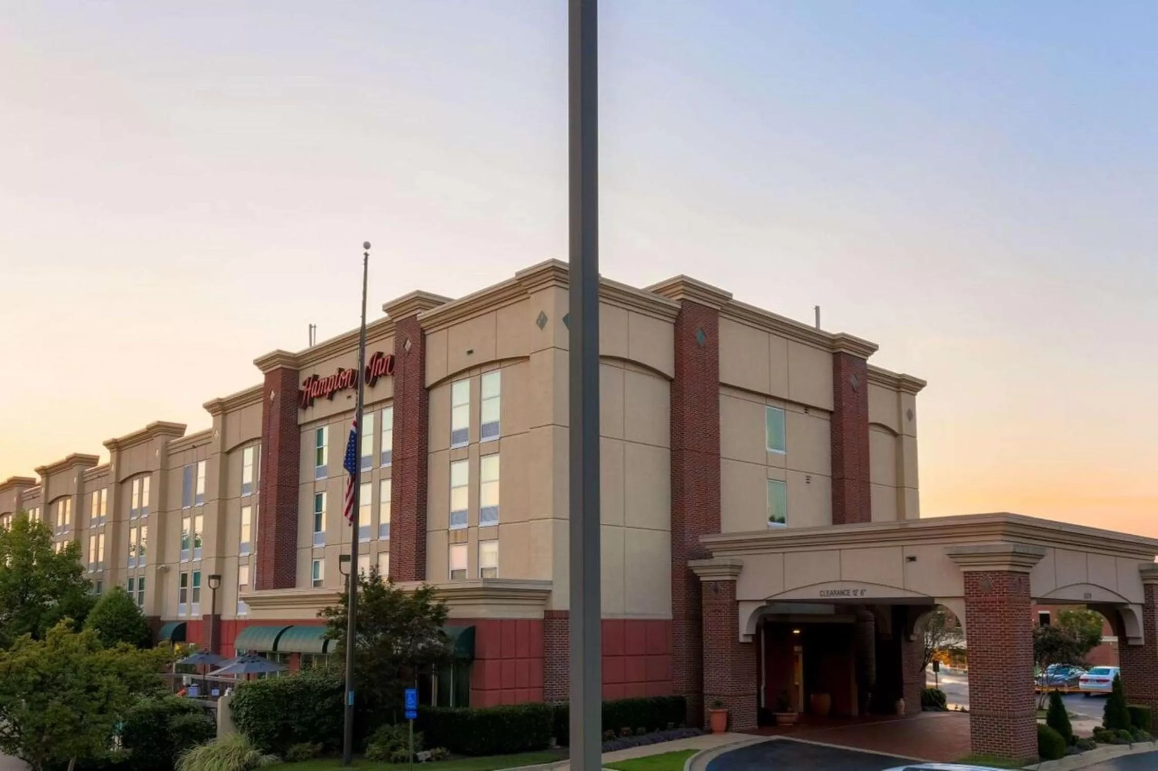 Property building in Hampton Inn Memphis-Southwind
