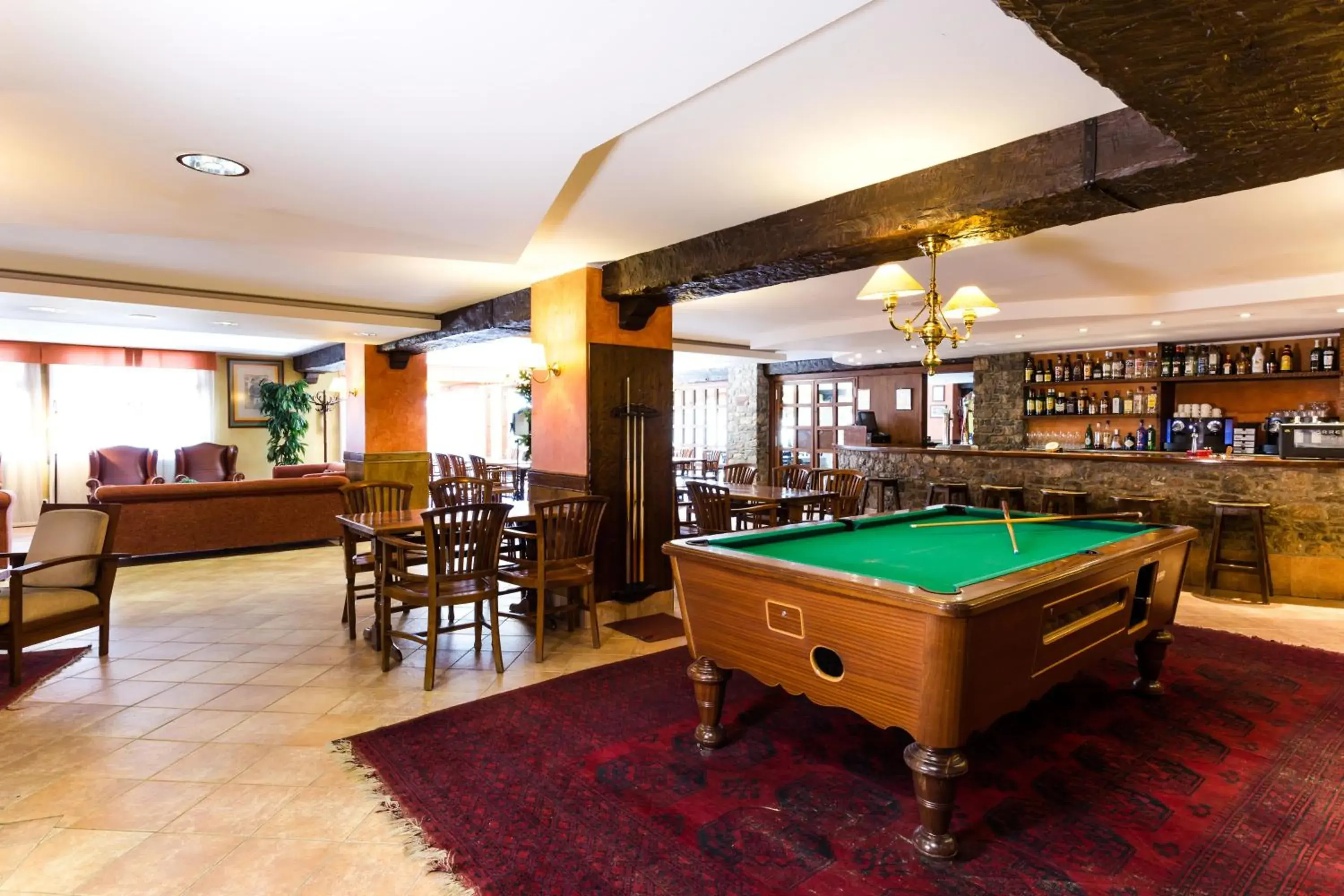 Restaurant/places to eat, Billiards in Hotel Himàlaia Soldeu