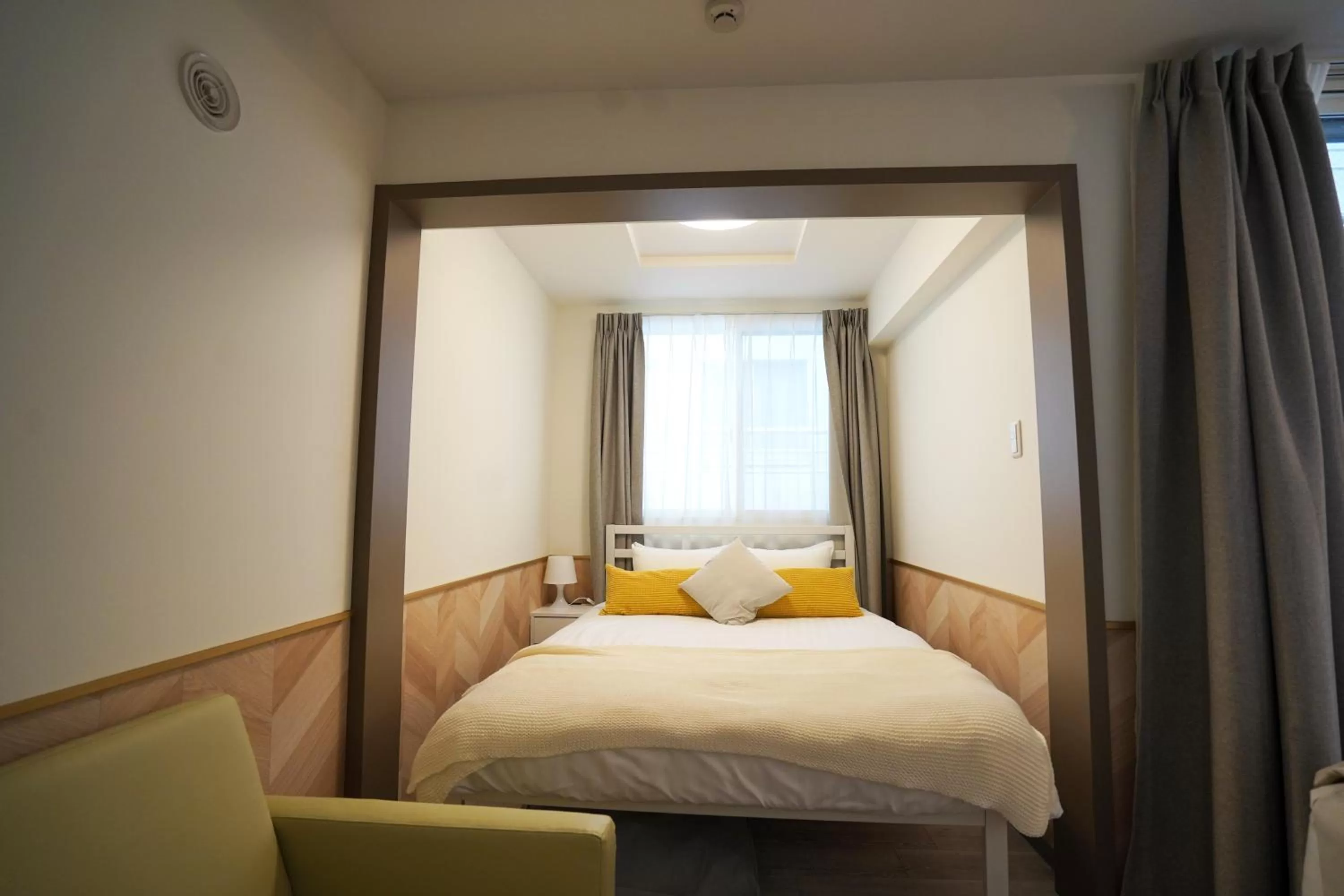 Bed in Glass Shiseikan