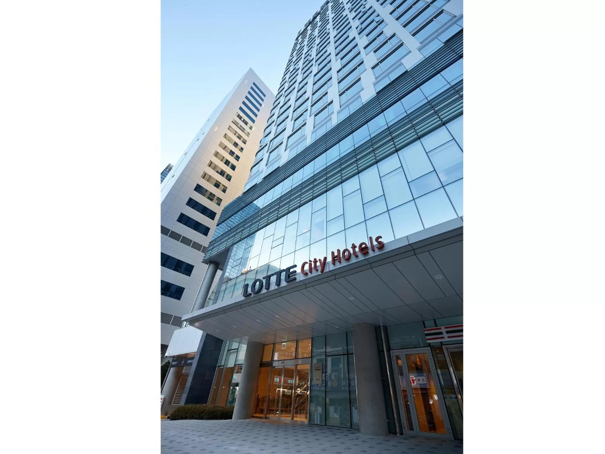 Off site in LOTTE CITY HOTEL Myeongdong