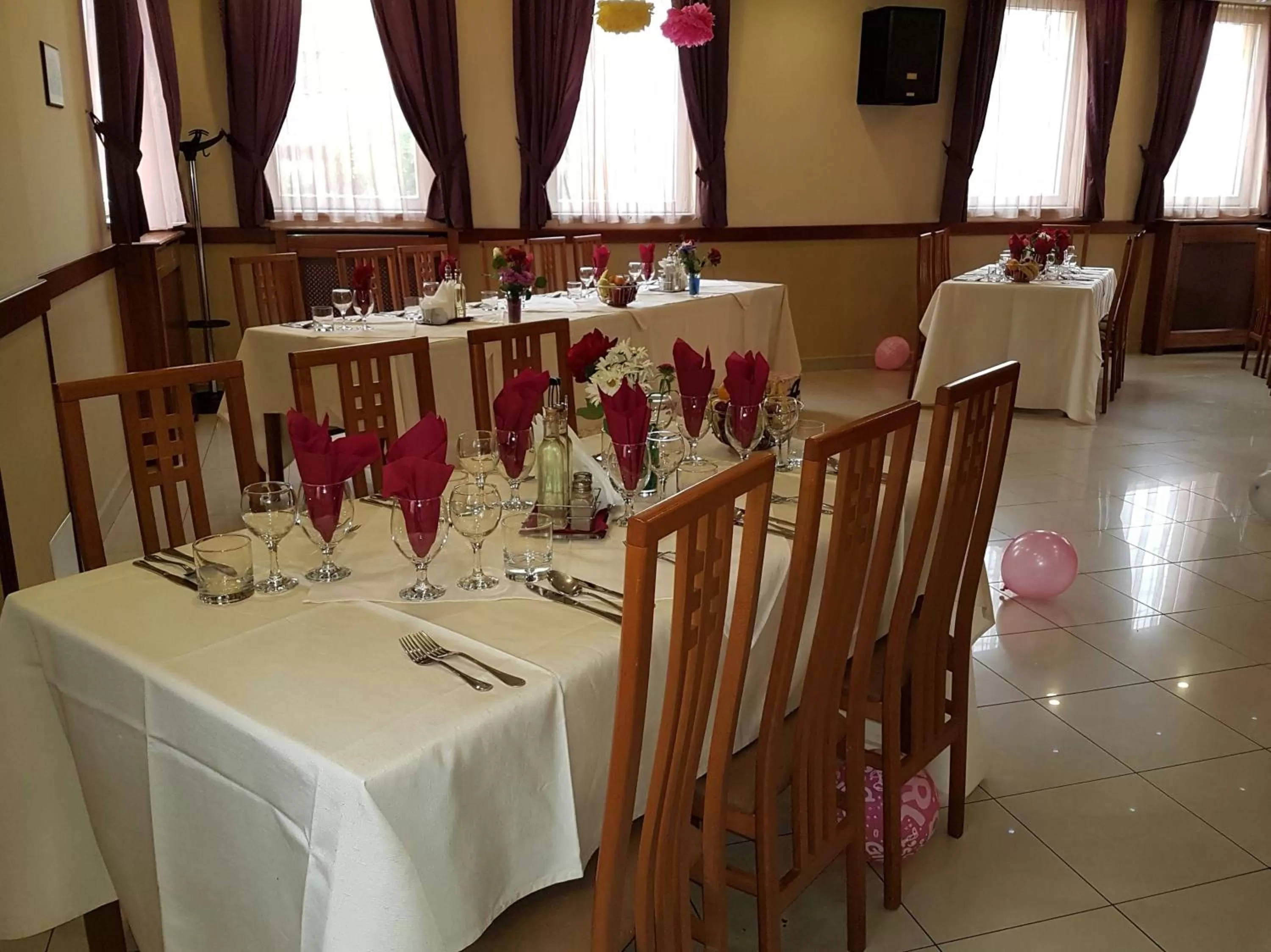 Entertainment in Hotel Iris