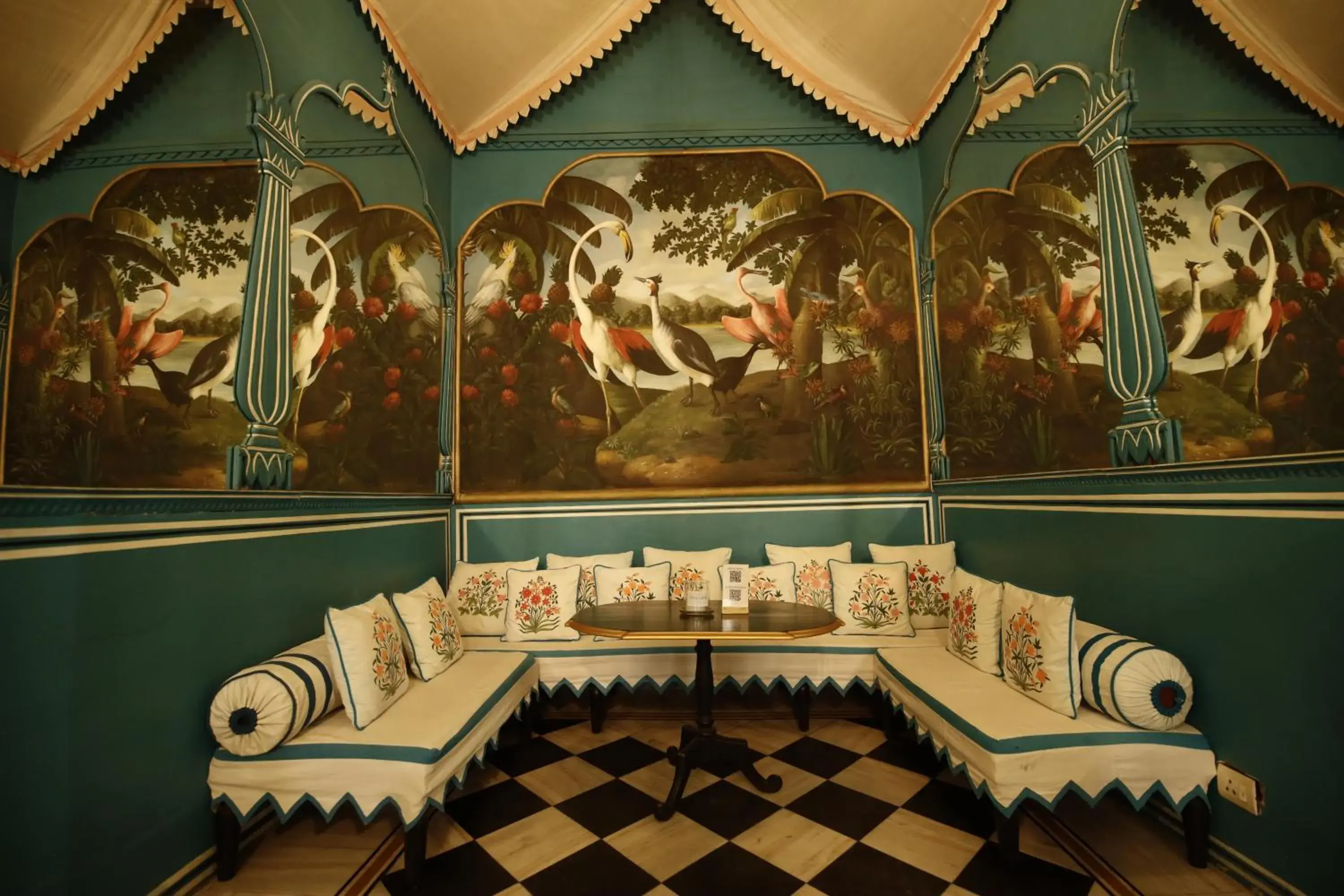 Restaurant/places to eat in Hotel Narain Niwas Palace Restaurant/places to eat in Hotel Narain Niwas Palace