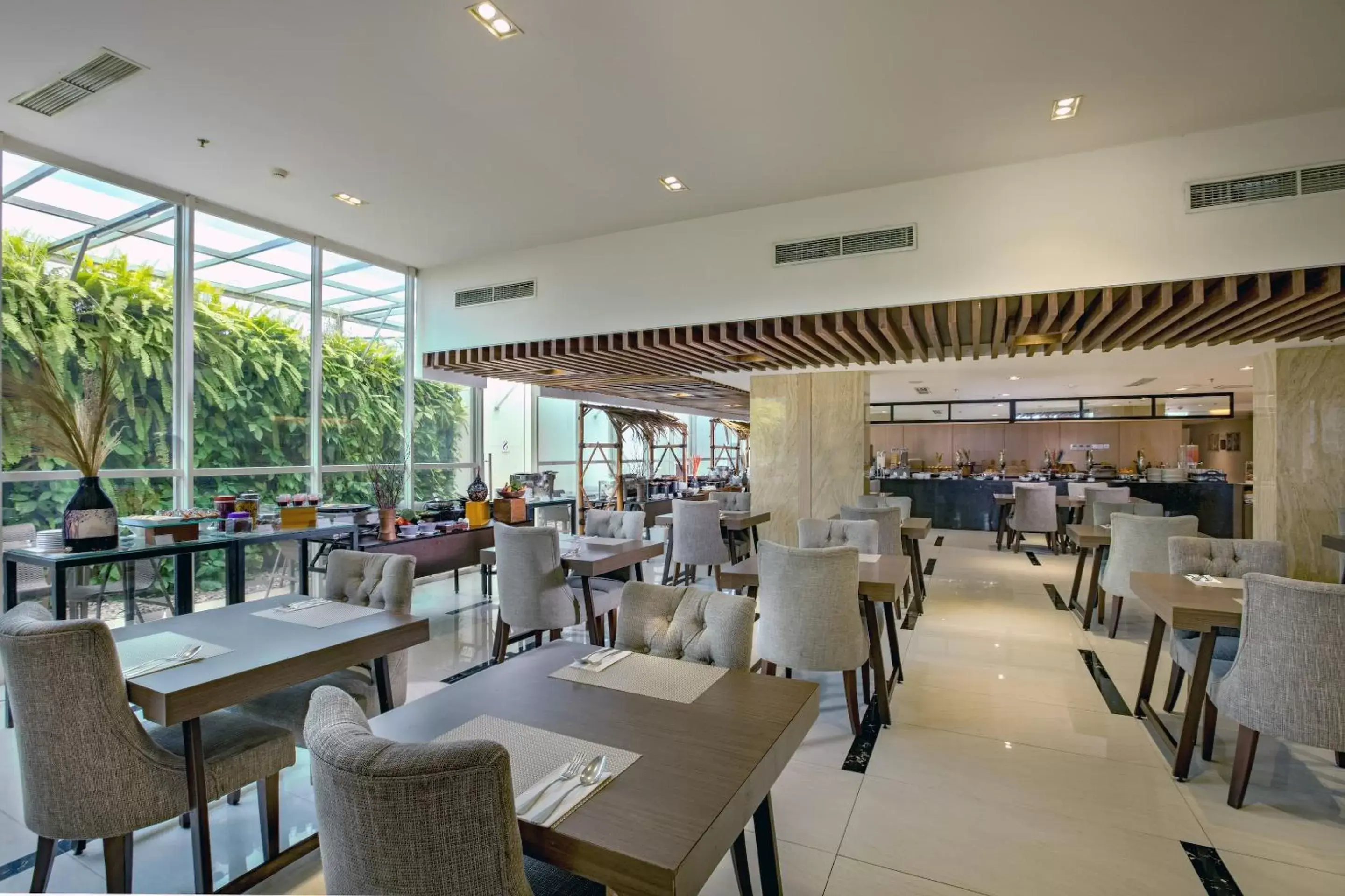 Restaurant/Places to Eat in Satoria Hotel Yogyakarta - CHSE Certified