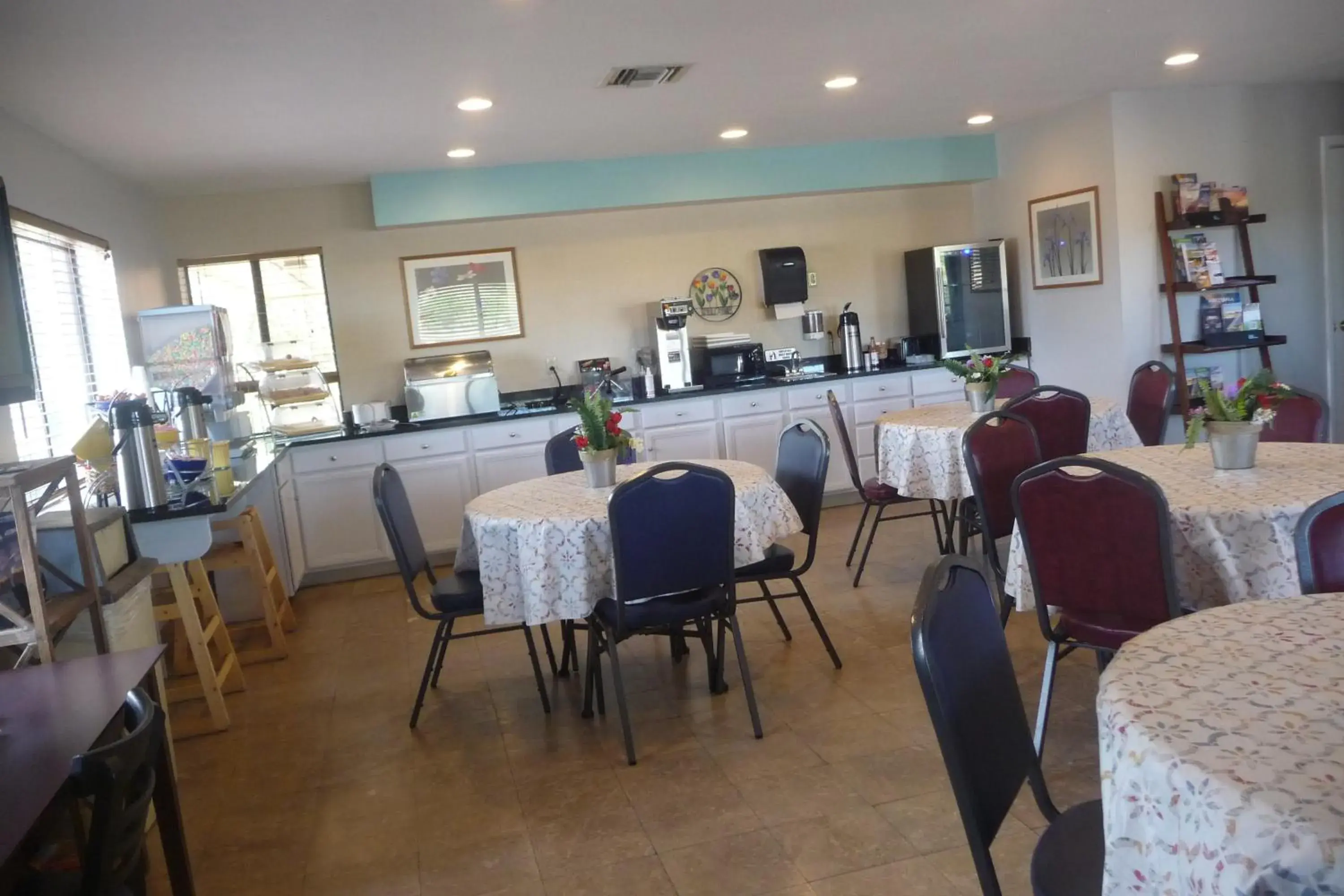 Restaurant/Places to Eat in Sierra Inn