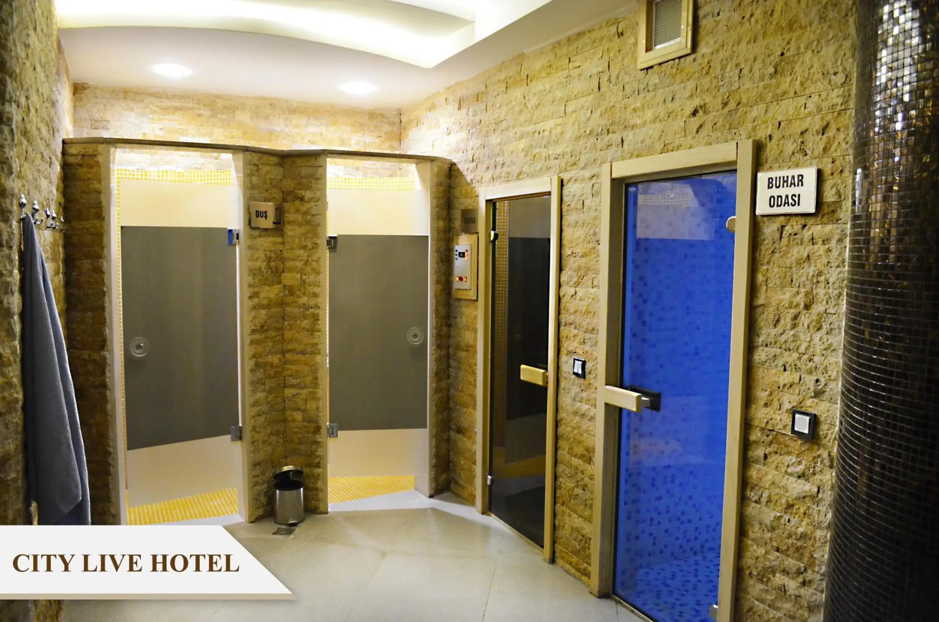 Spa and wellness centre/facilities, Bathroom in City Live Hotel