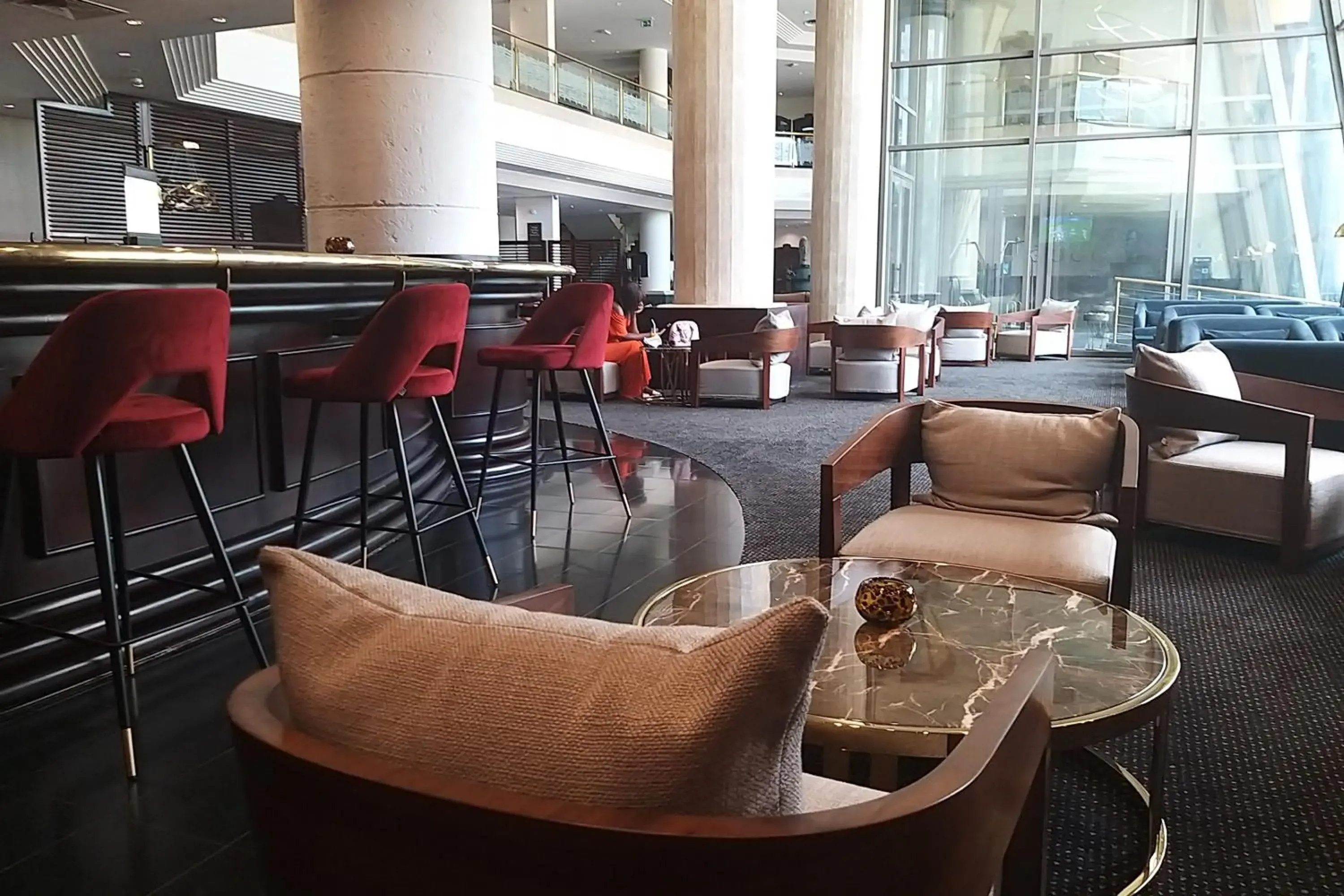 Lounge or bar, Restaurant/Places to Eat in Hotel Alvalade
