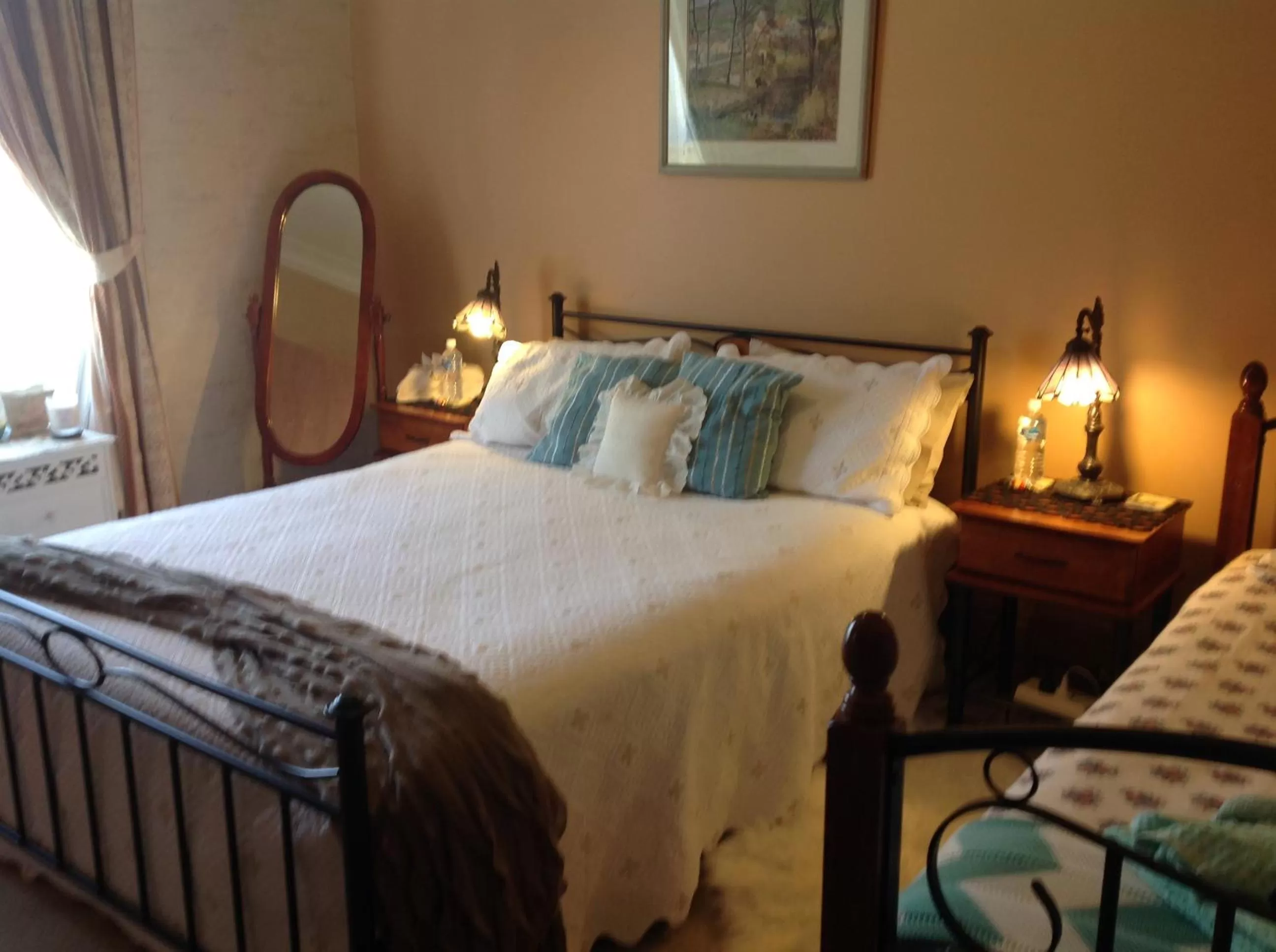 Bedroom, Bed in Stony Rise Cottage B&B