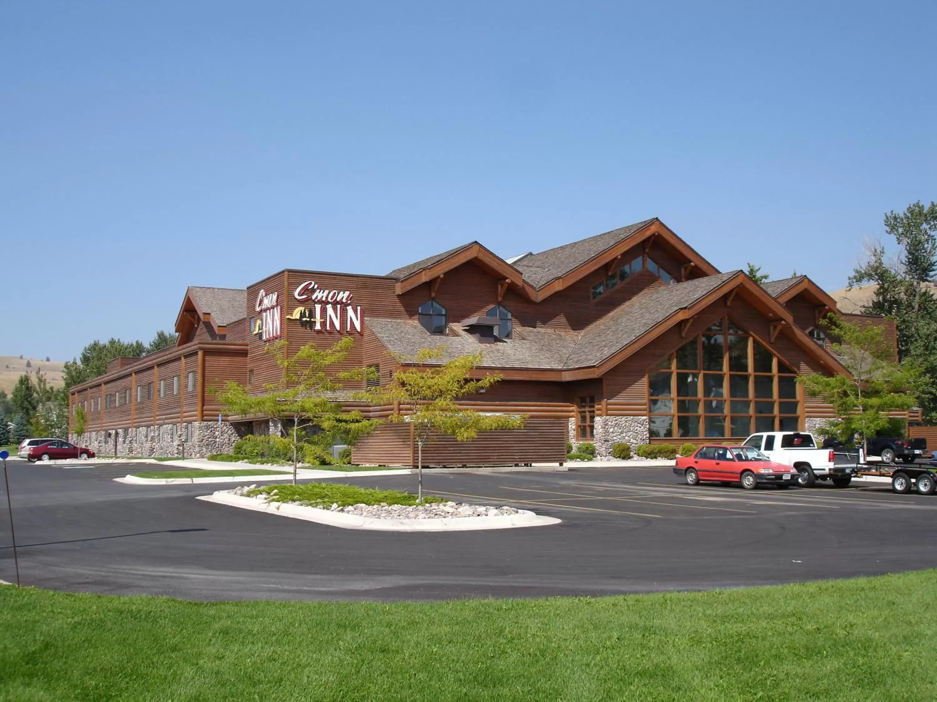 Facade/entrance, Property Building in C'mon INN Missoula